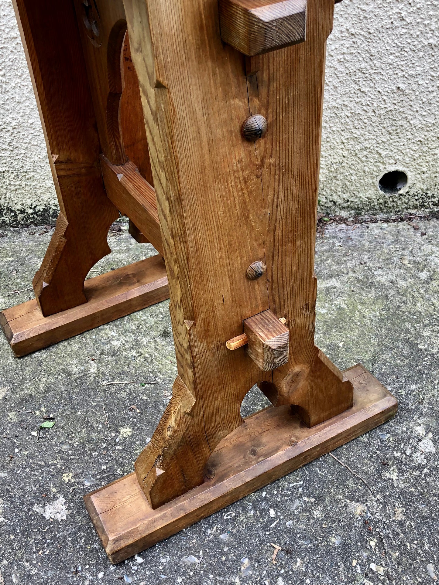 000530...Handsome Small Gothic Pine Lectern Or Book Stand