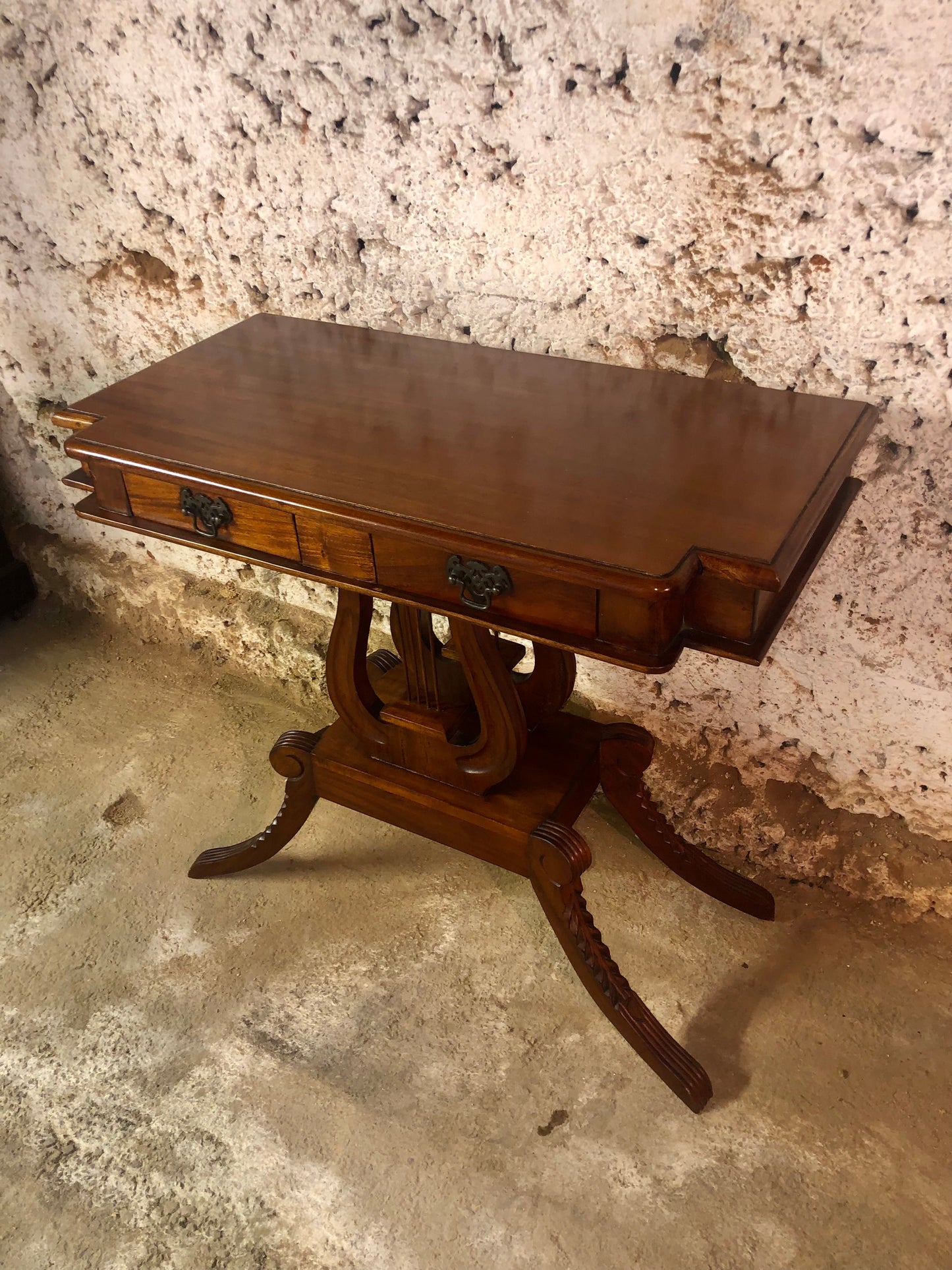 000529...Handsome Vintage Reproduction Mahogany Hall Table
