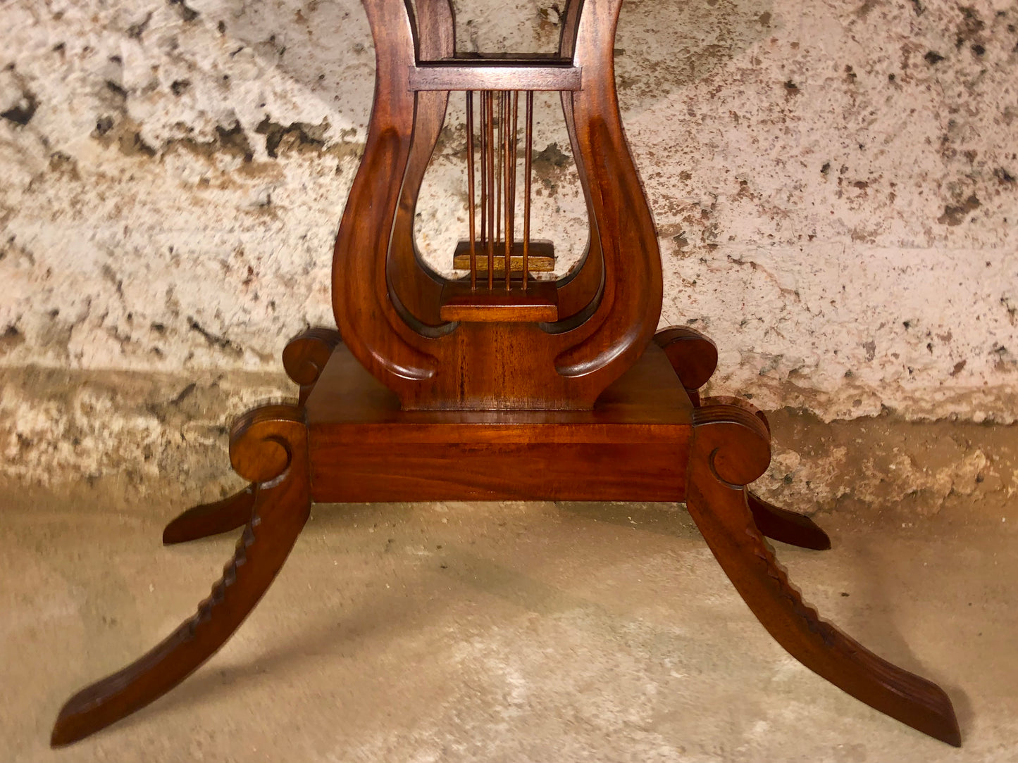 000529...Handsome Vintage Reproduction Mahogany Hall Table