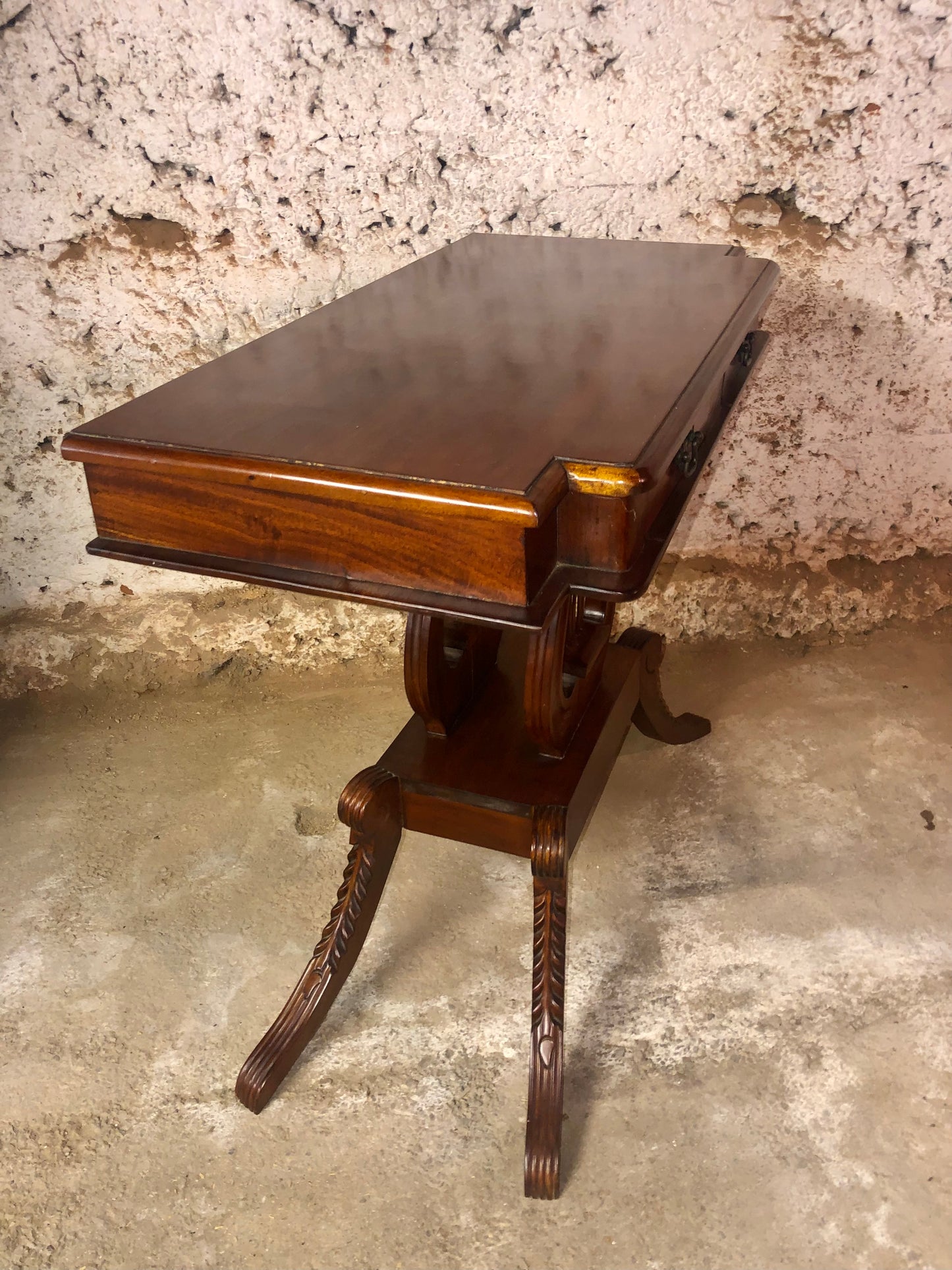 000529...Handsome Vintage Reproduction Mahogany Hall Table