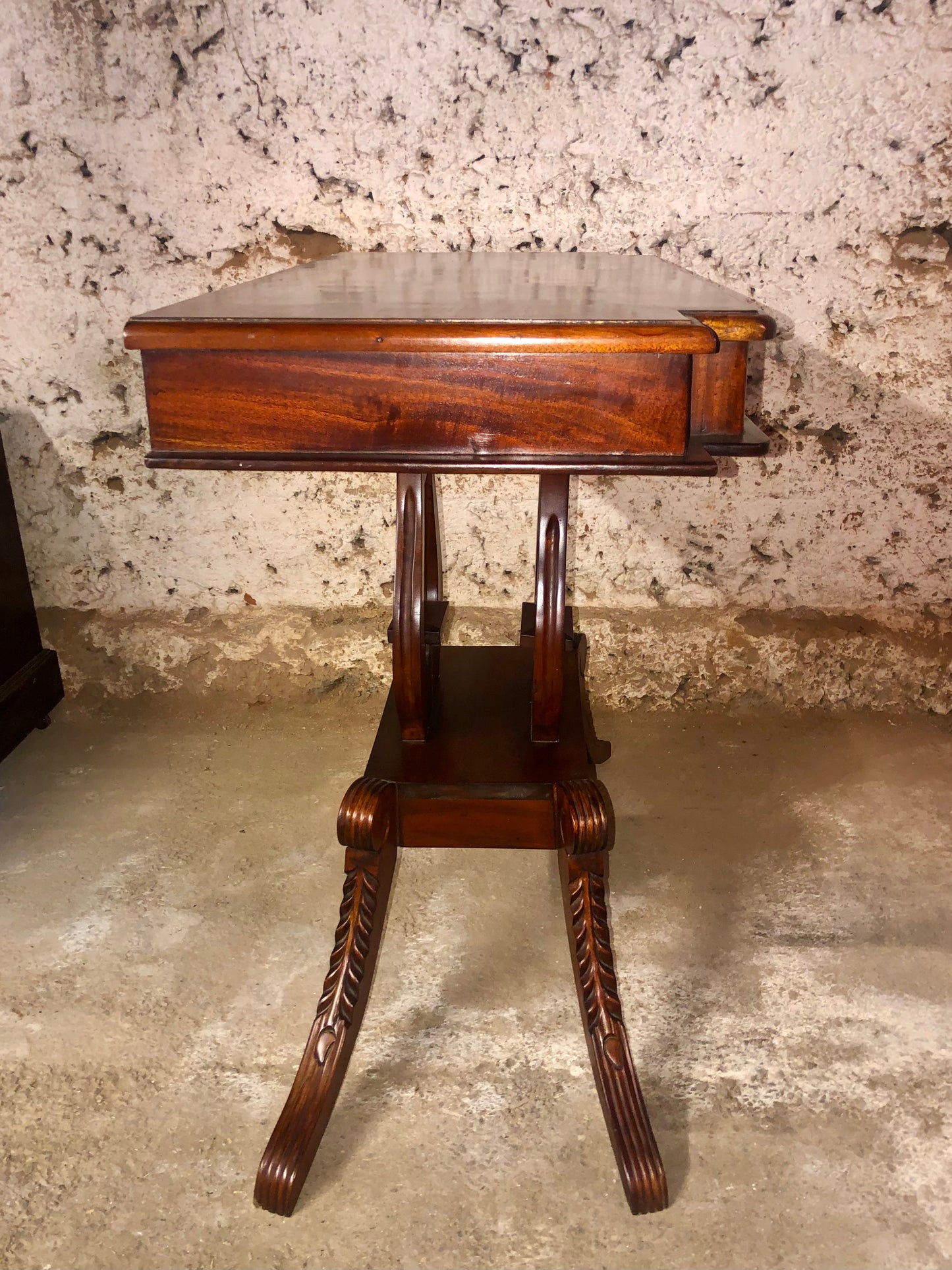 000529...Handsome Vintage Reproduction Mahogany Hall Table