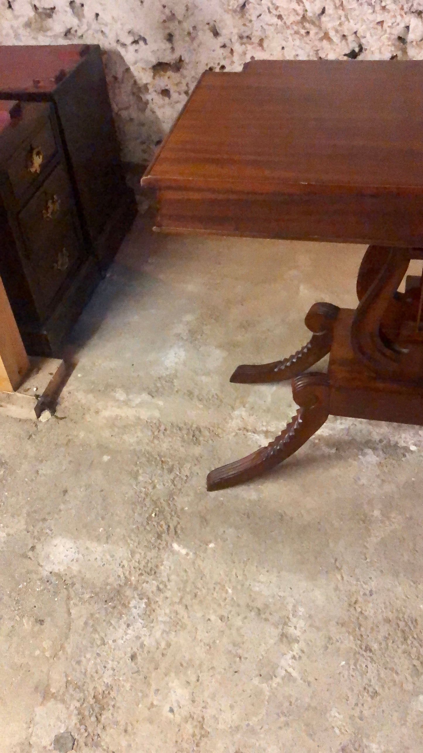 000529...Handsome Vintage Reproduction Mahogany Hall Table