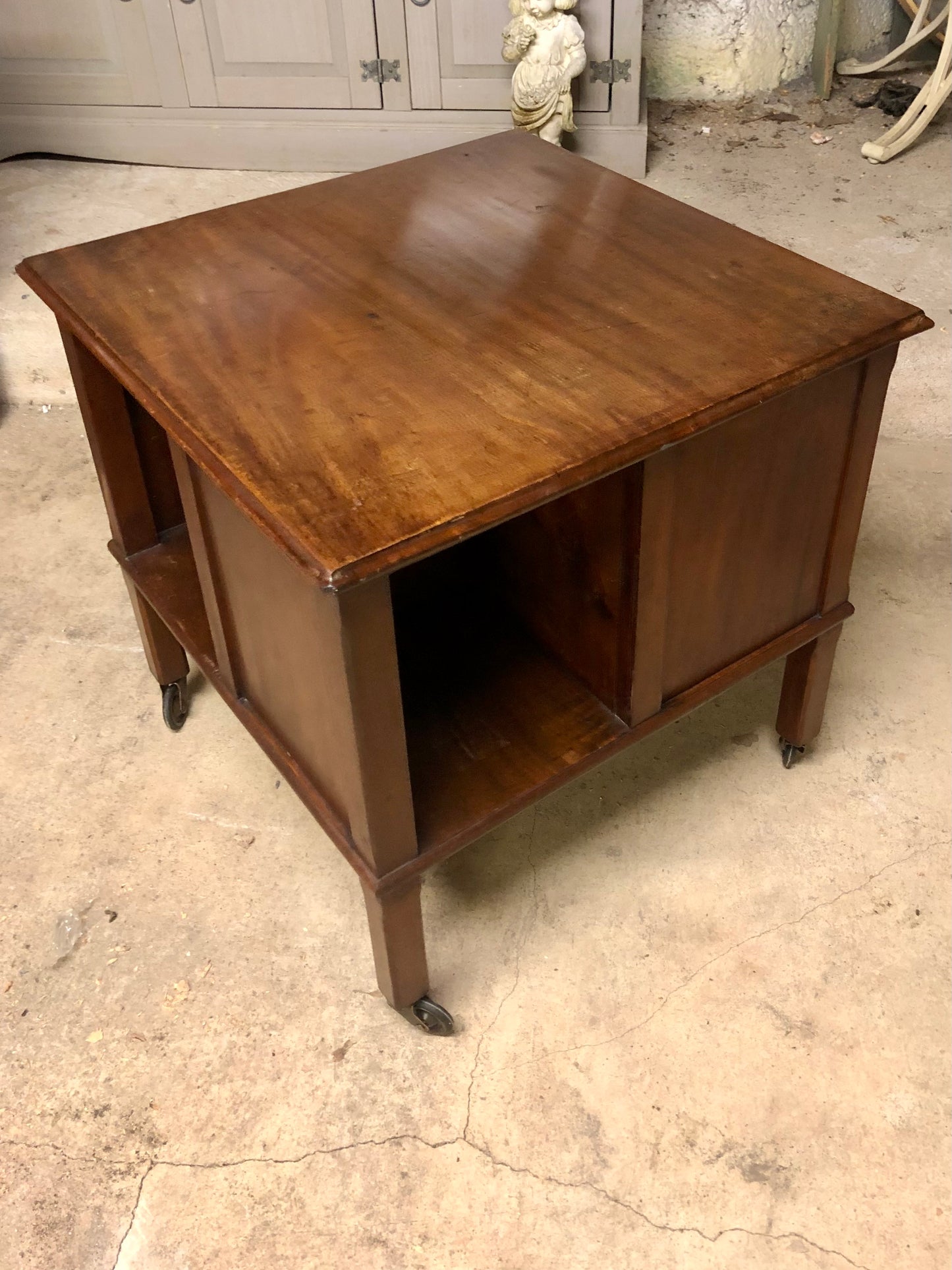 000525....Handsome Vintage Mahogany Coffee Table Bookcase