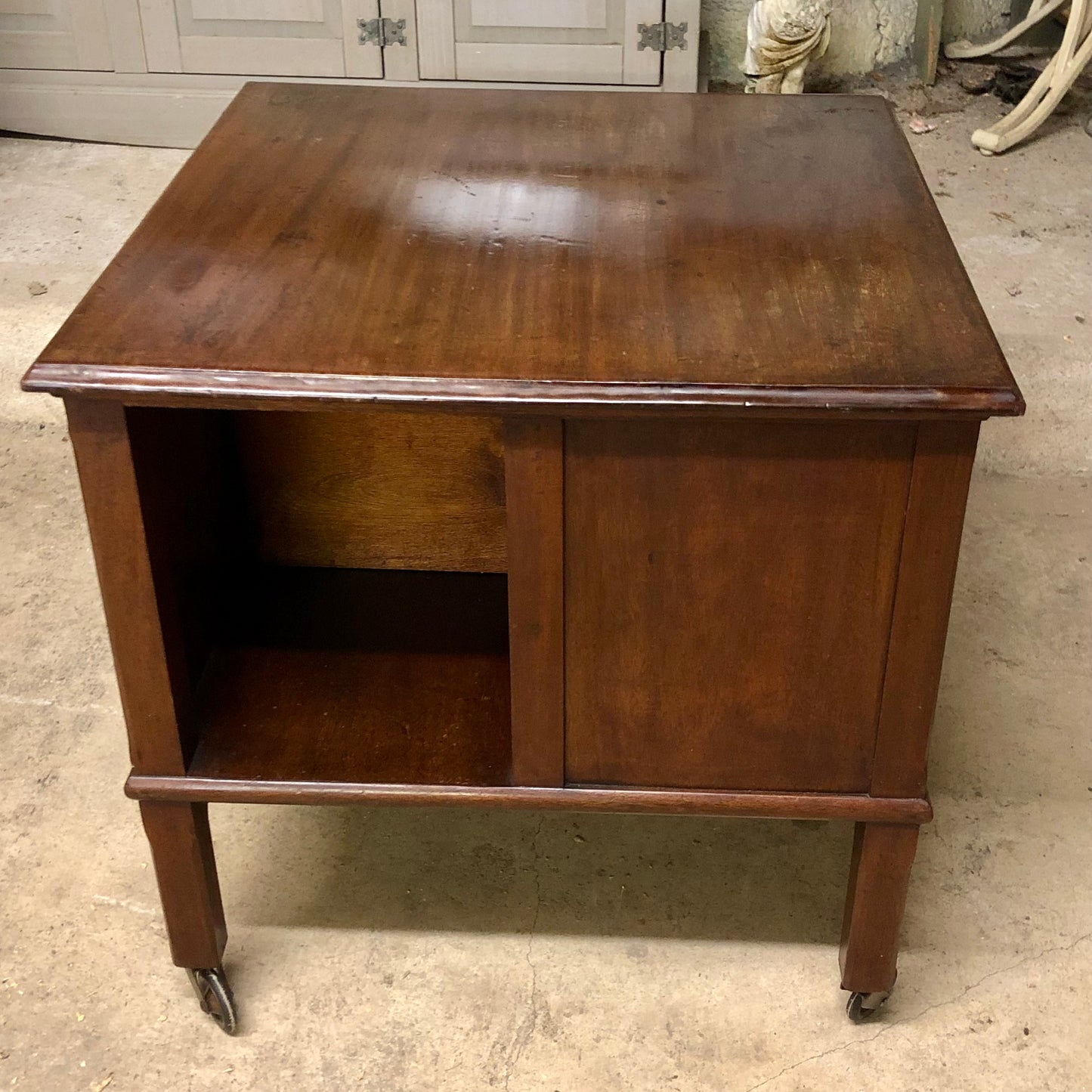 000525....Handsome Vintage Mahogany Coffee Table Bookcase