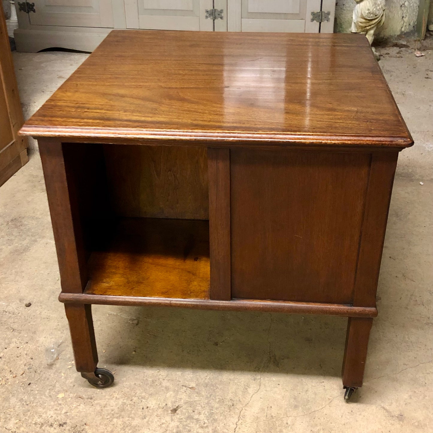 000525....Handsome Vintage Mahogany Coffee Table Bookcase