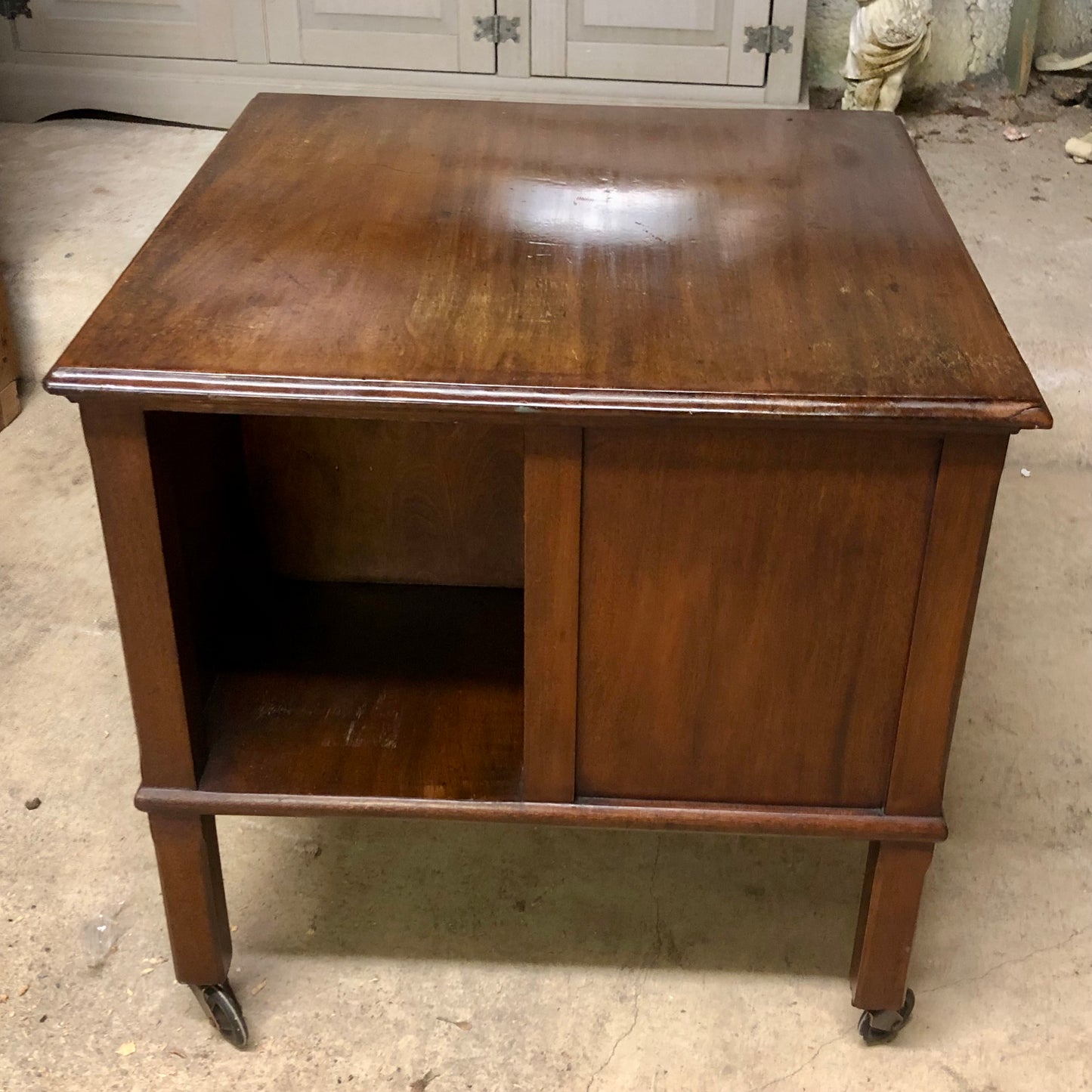 000525....Handsome Vintage Mahogany Coffee Table Bookcase