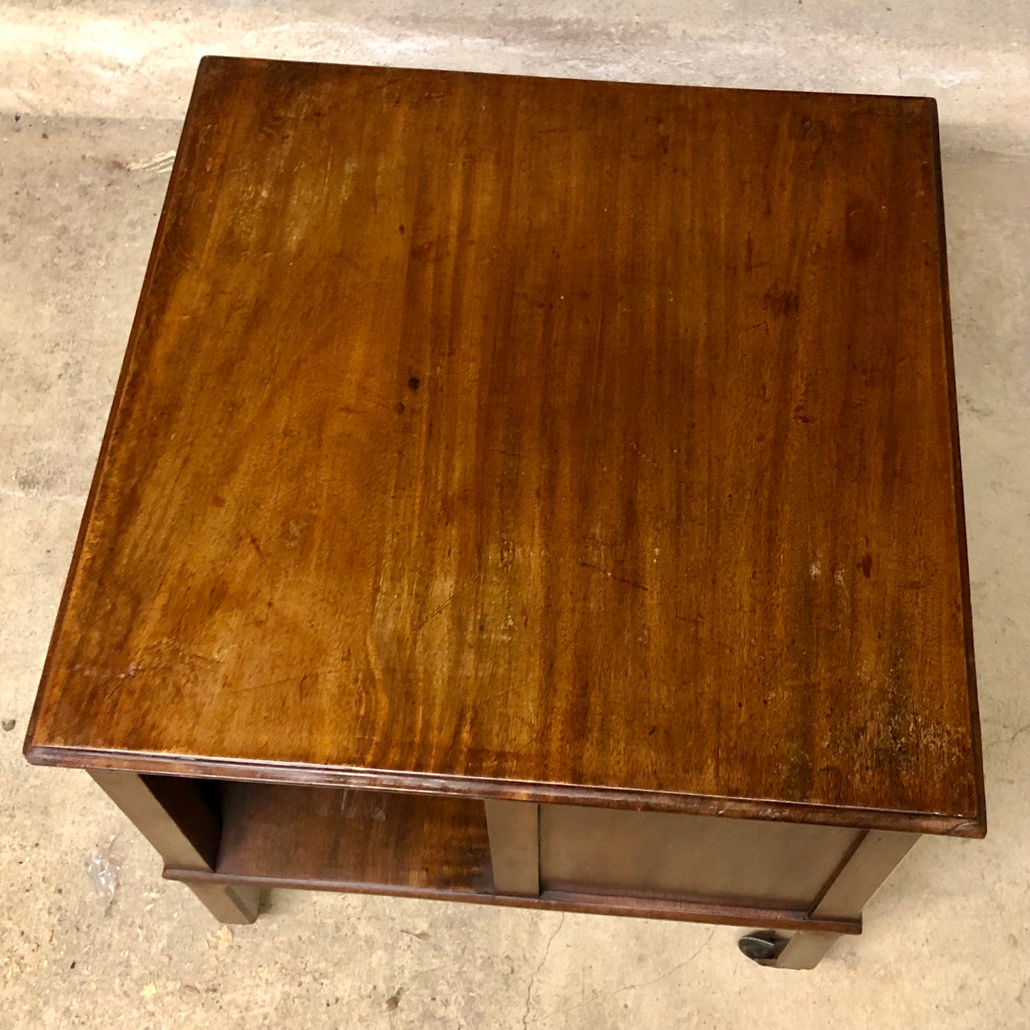 000525....Handsome Vintage Mahogany Coffee Table Bookcase