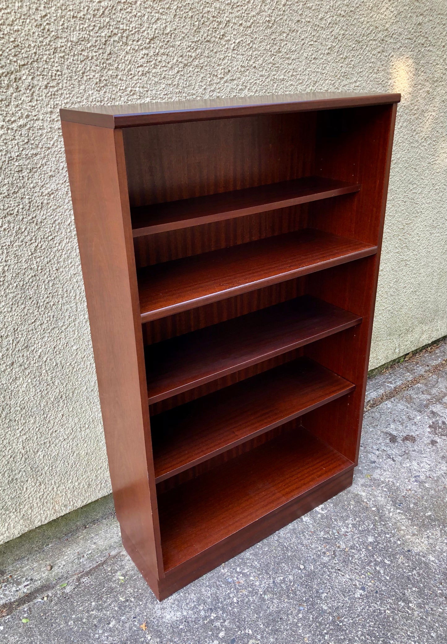 000520....Handsome Vintage Mahogany Bookcase