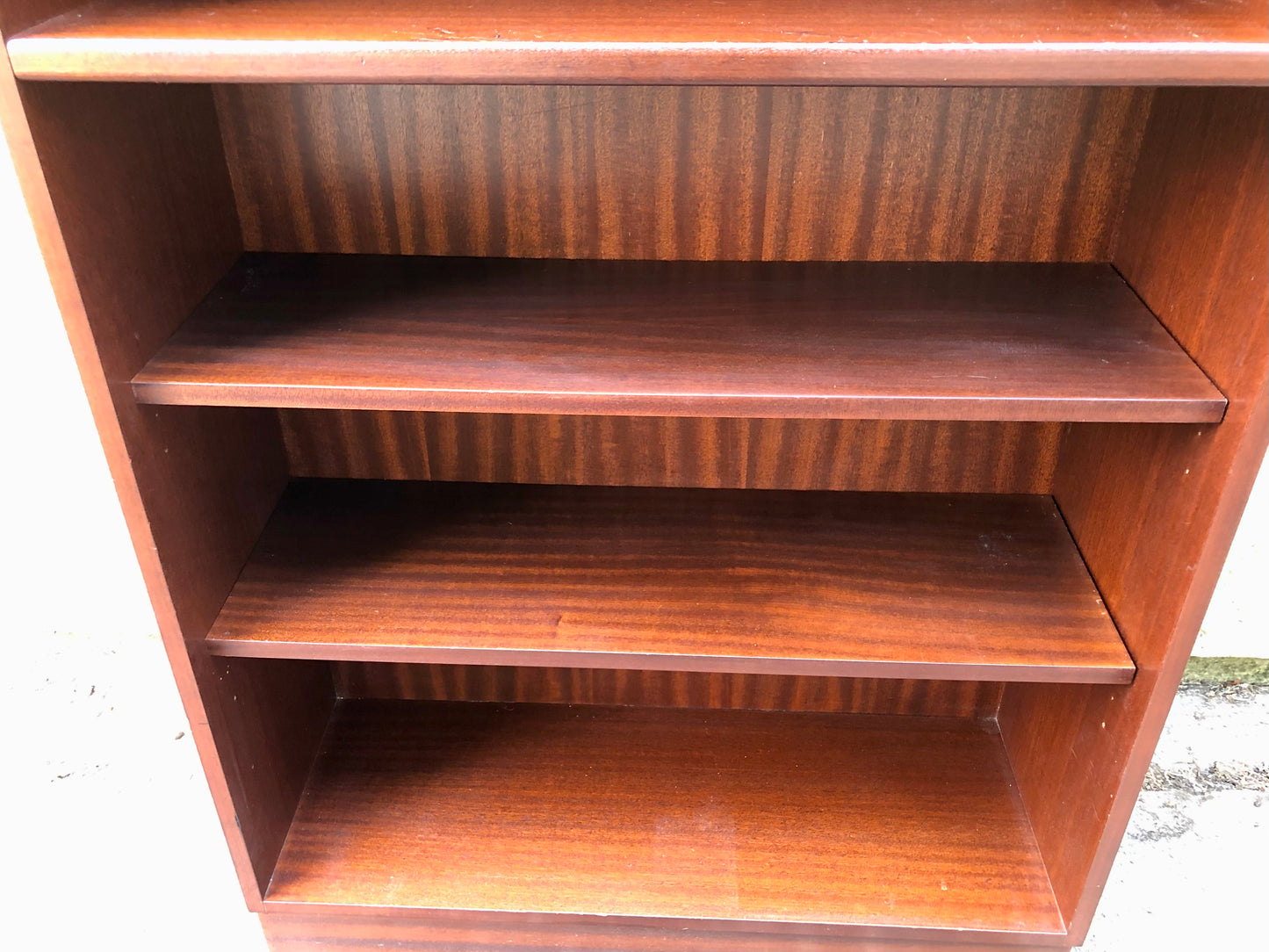 000520....Handsome Vintage Mahogany Bookcase