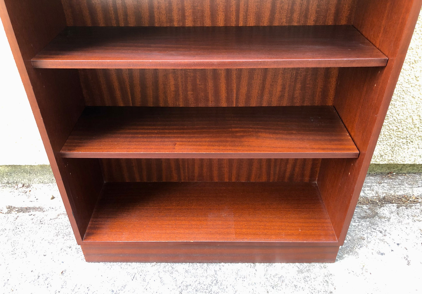 000520....Handsome Vintage Mahogany Bookcase
