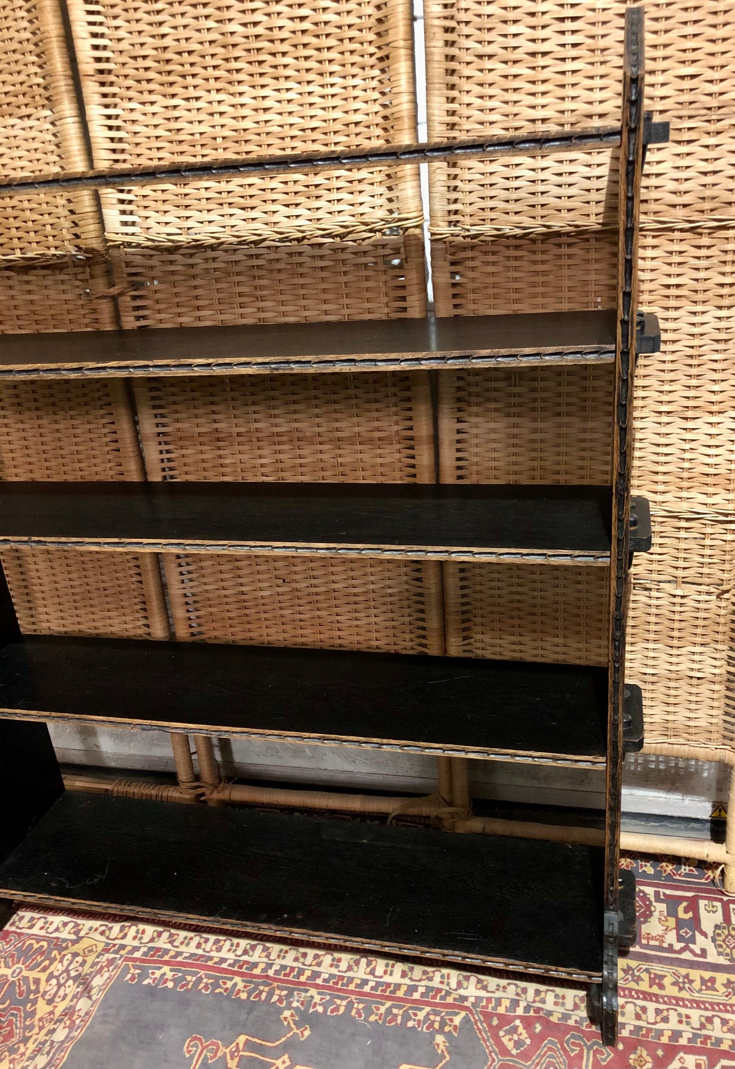 000519....Handsome Antique Carved Oak Bookcase/Bookshelves