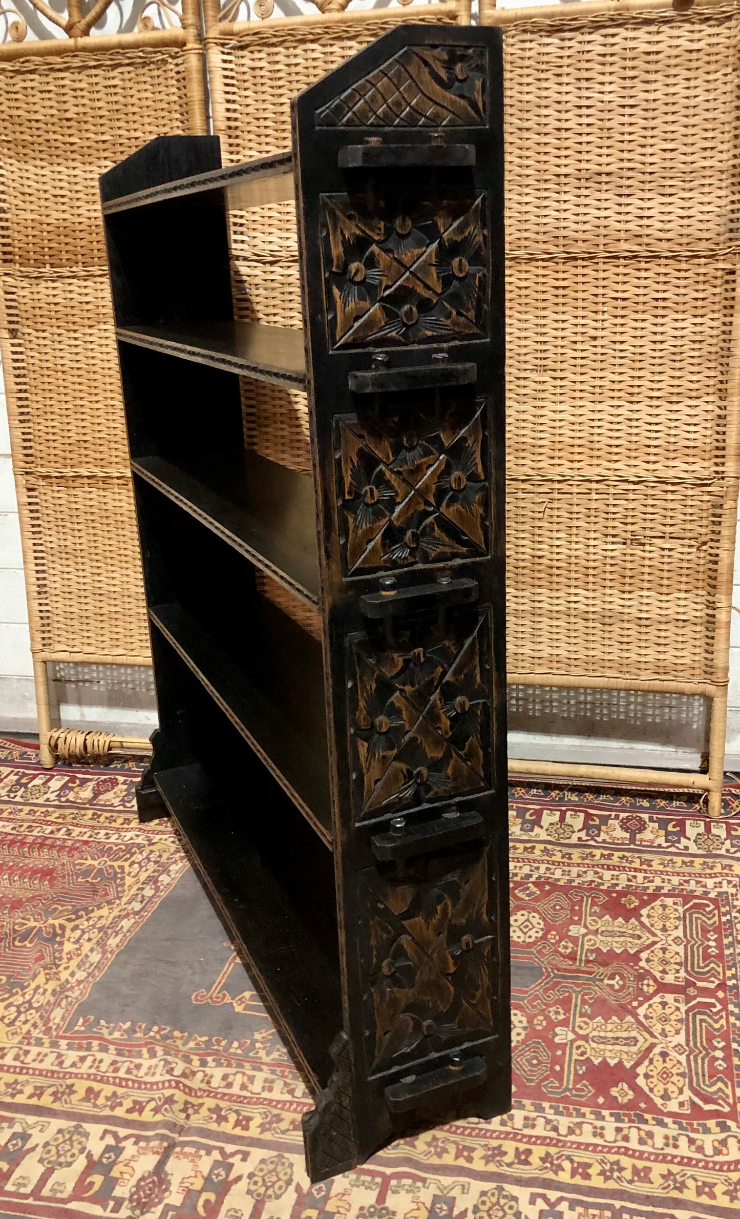 000519....Handsome Antique Carved Oak Bookcase/Bookshelves