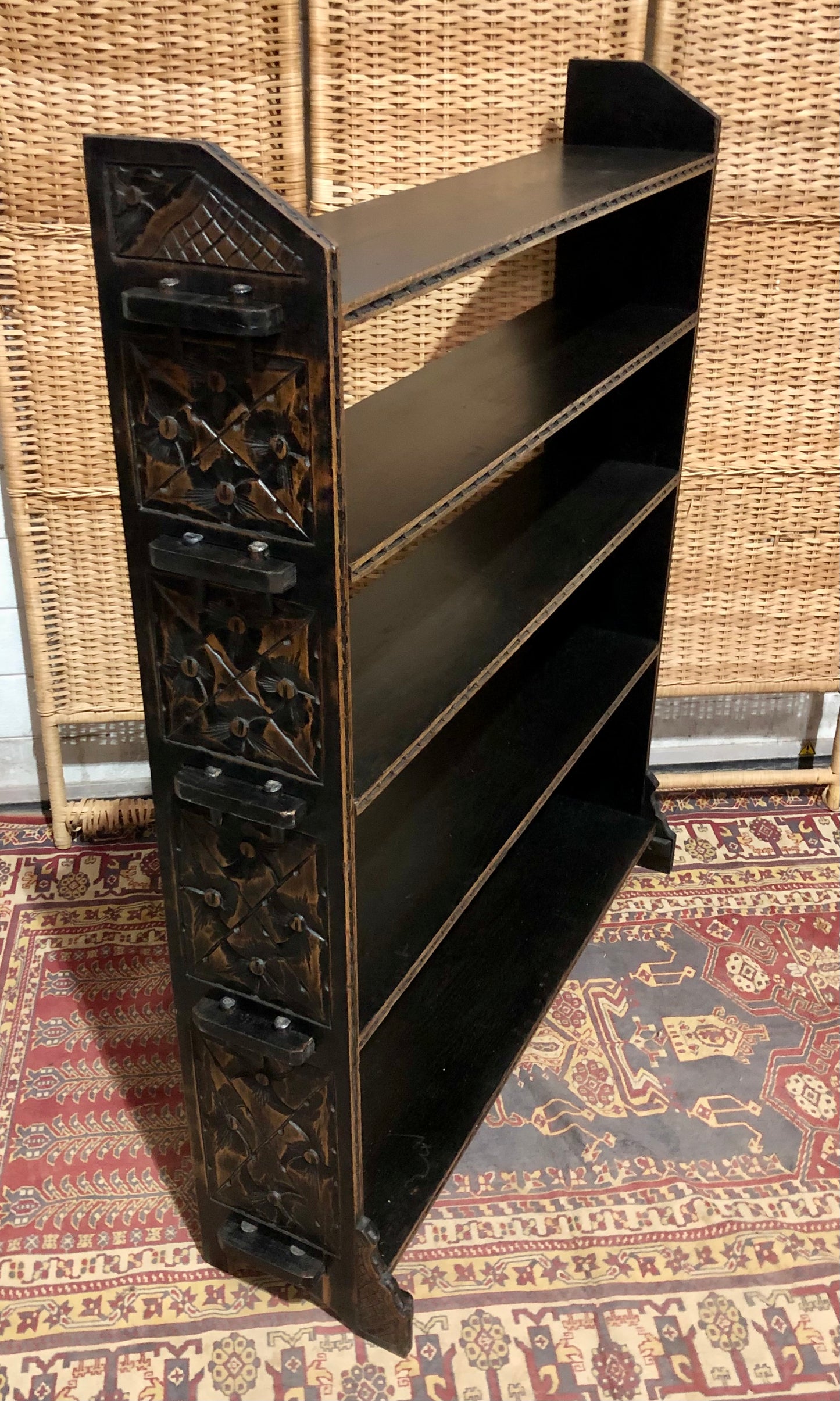000519....Handsome Antique Carved Oak Bookcase/Bookshelves