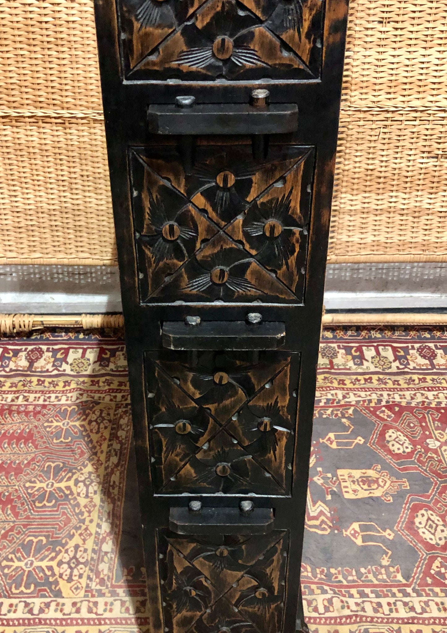 000519....Handsome Antique Carved Oak Bookcase/Bookshelves