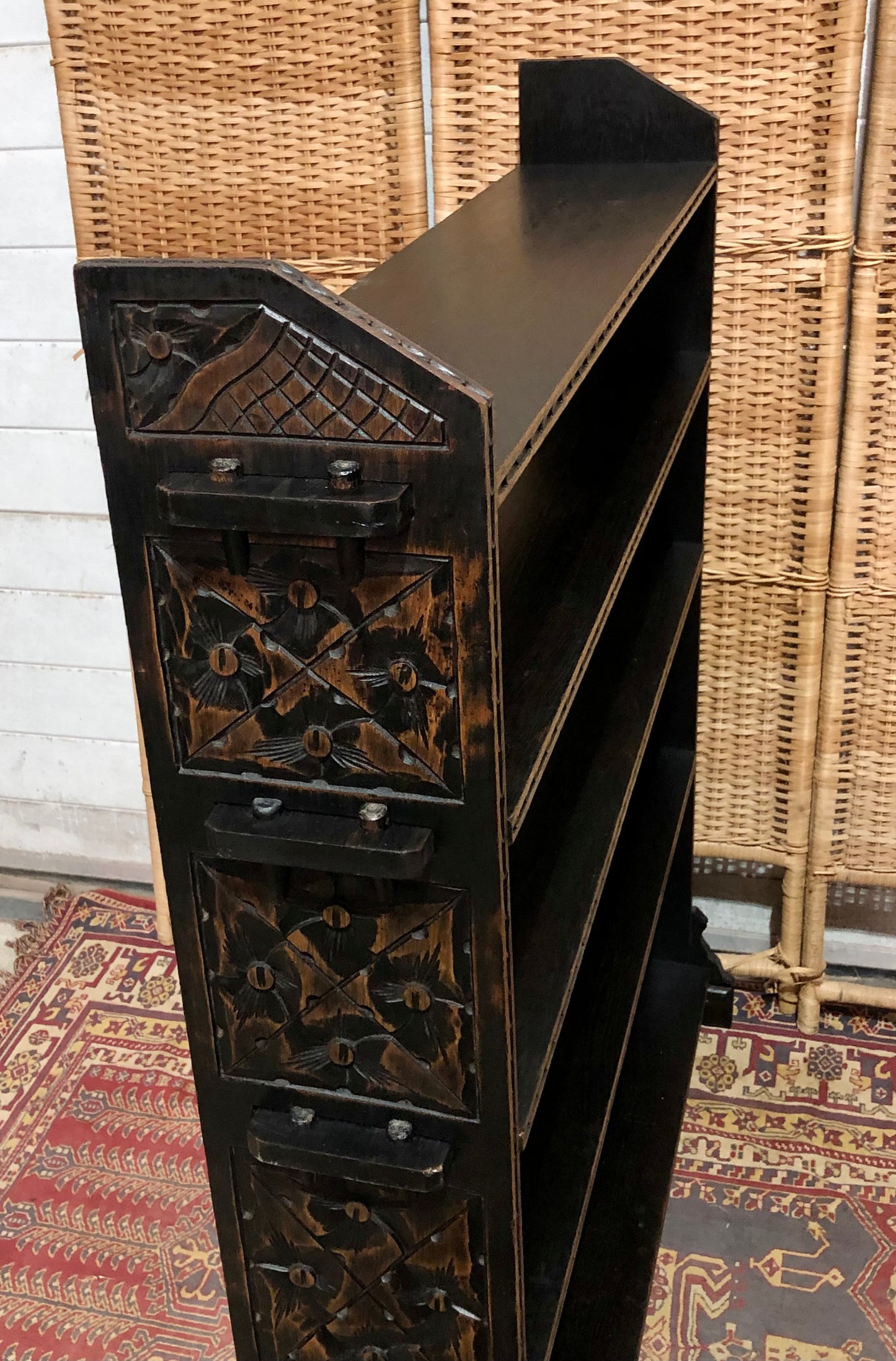 000519....Handsome Antique Carved Oak Bookcase/Bookshelves