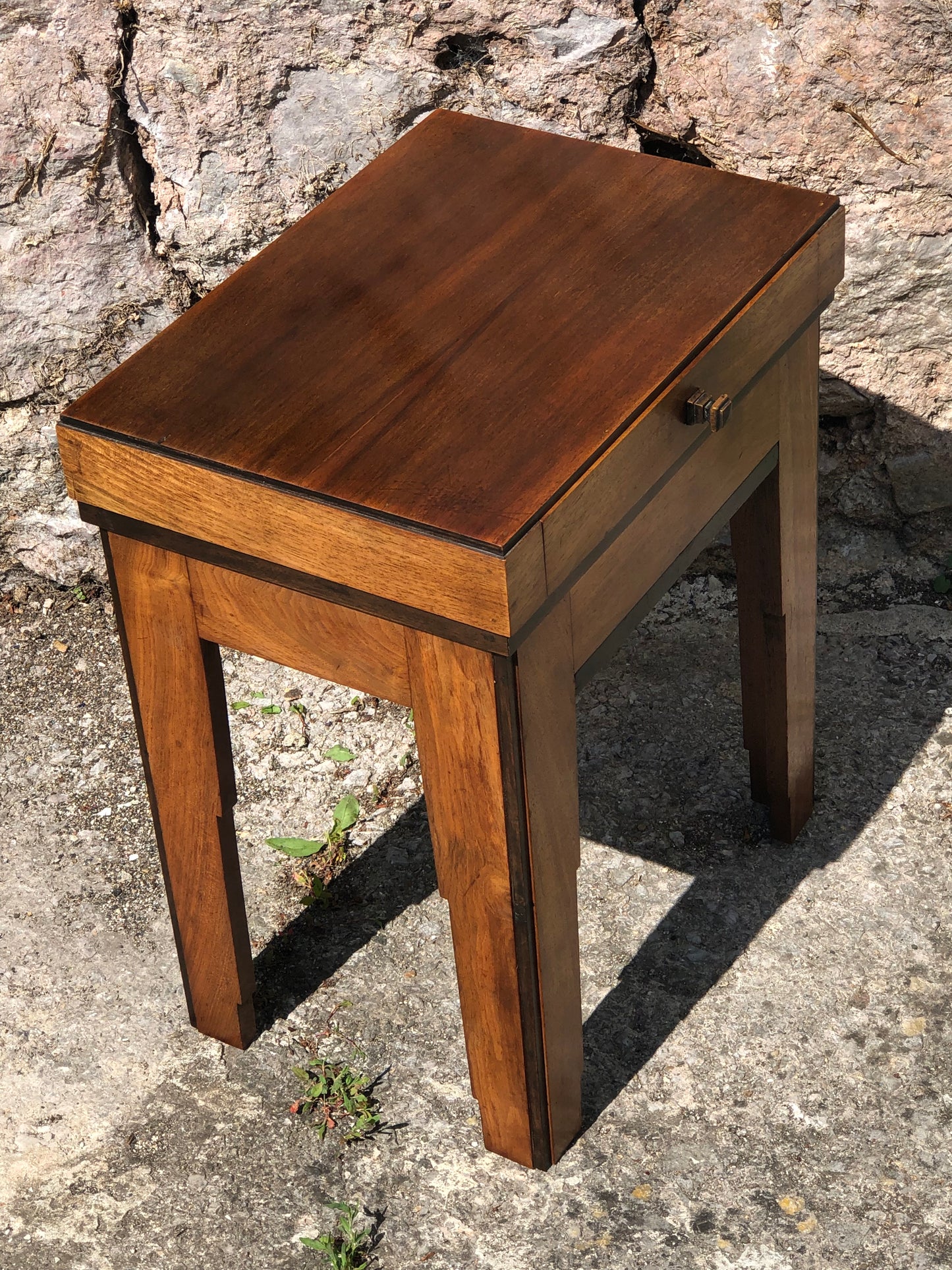 000516....Art Deco Lamp Table In Walnut