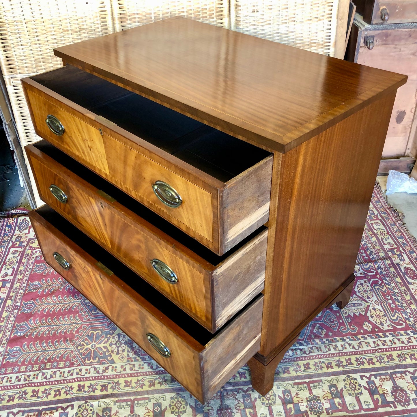 000513....Chest Of Drawers Vintage Mahogany