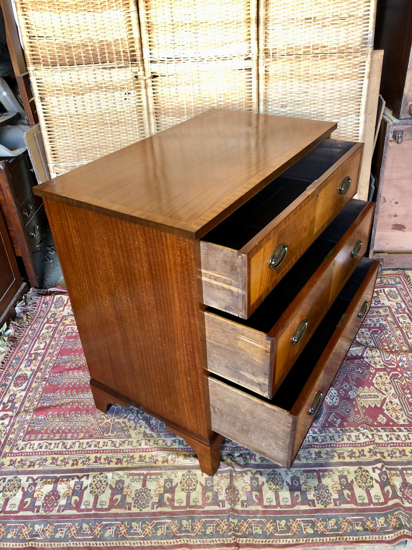 000513....Chest Of Drawers Vintage Mahogany