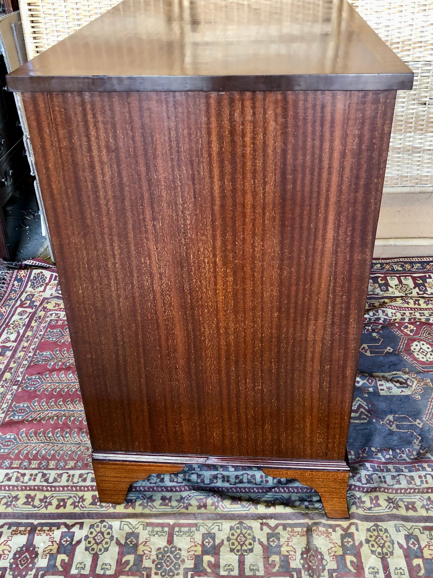000513....Chest Of Drawers Vintage Mahogany