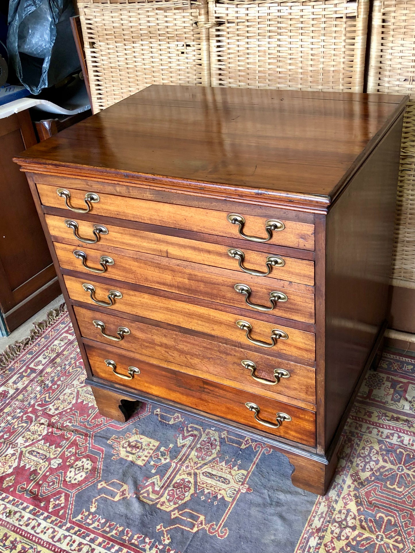 000511....Handsome Antique Collectors Chest Or Chart Chest
