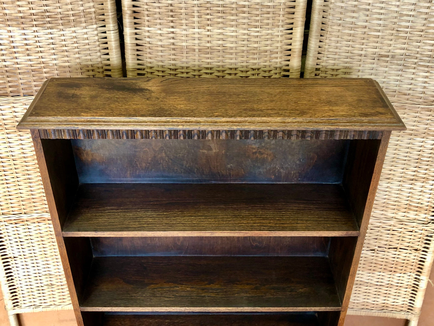 000510....Handsome Vintage Oak Bookcase