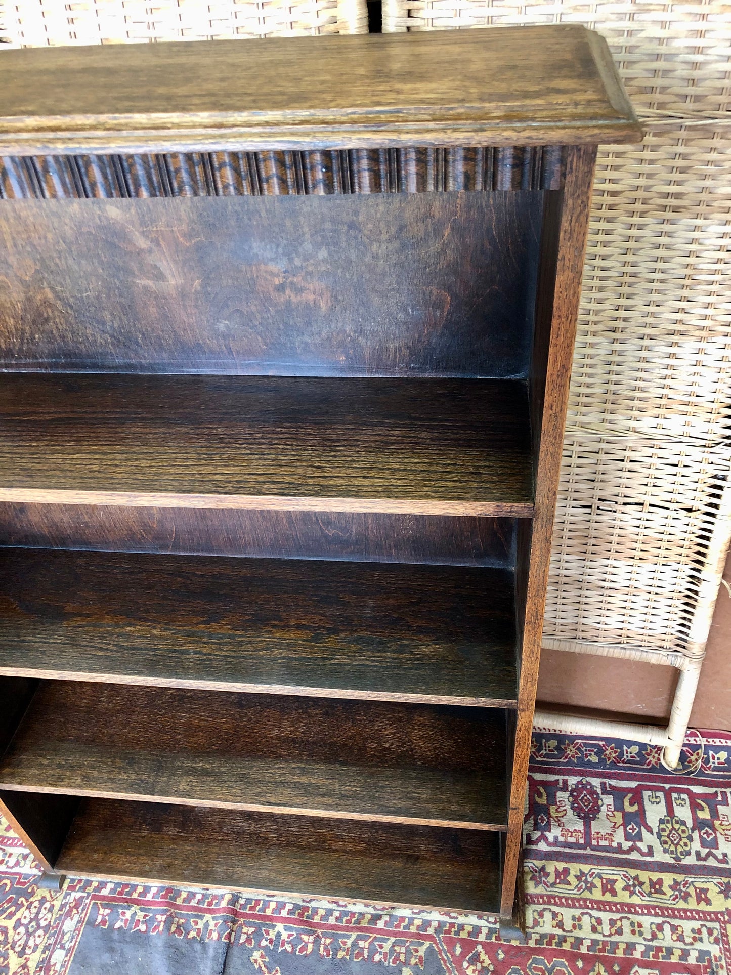 000510....Handsome Vintage Oak Bookcase