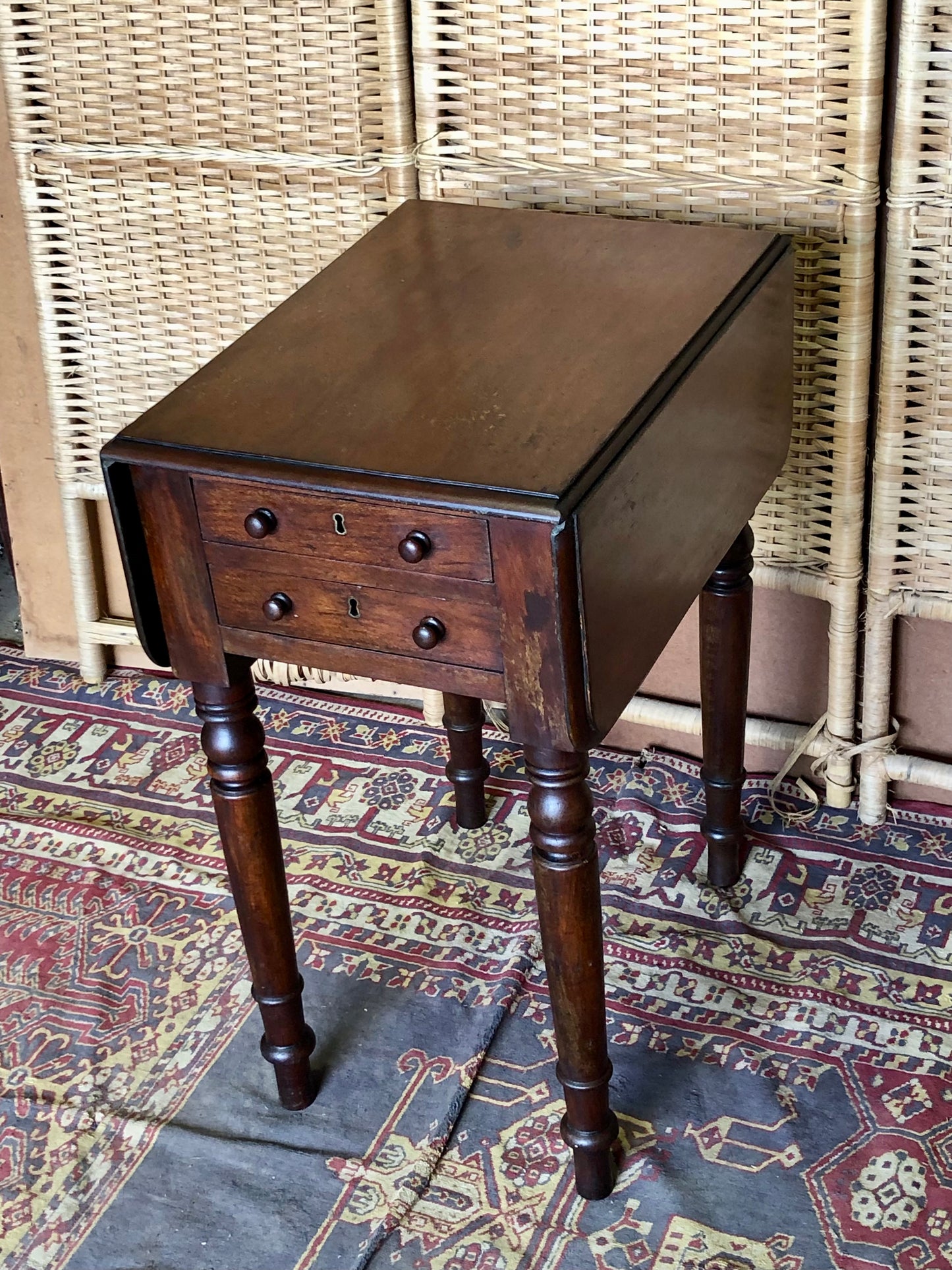 000509....Handsome Antique Mahogany Lamp Table