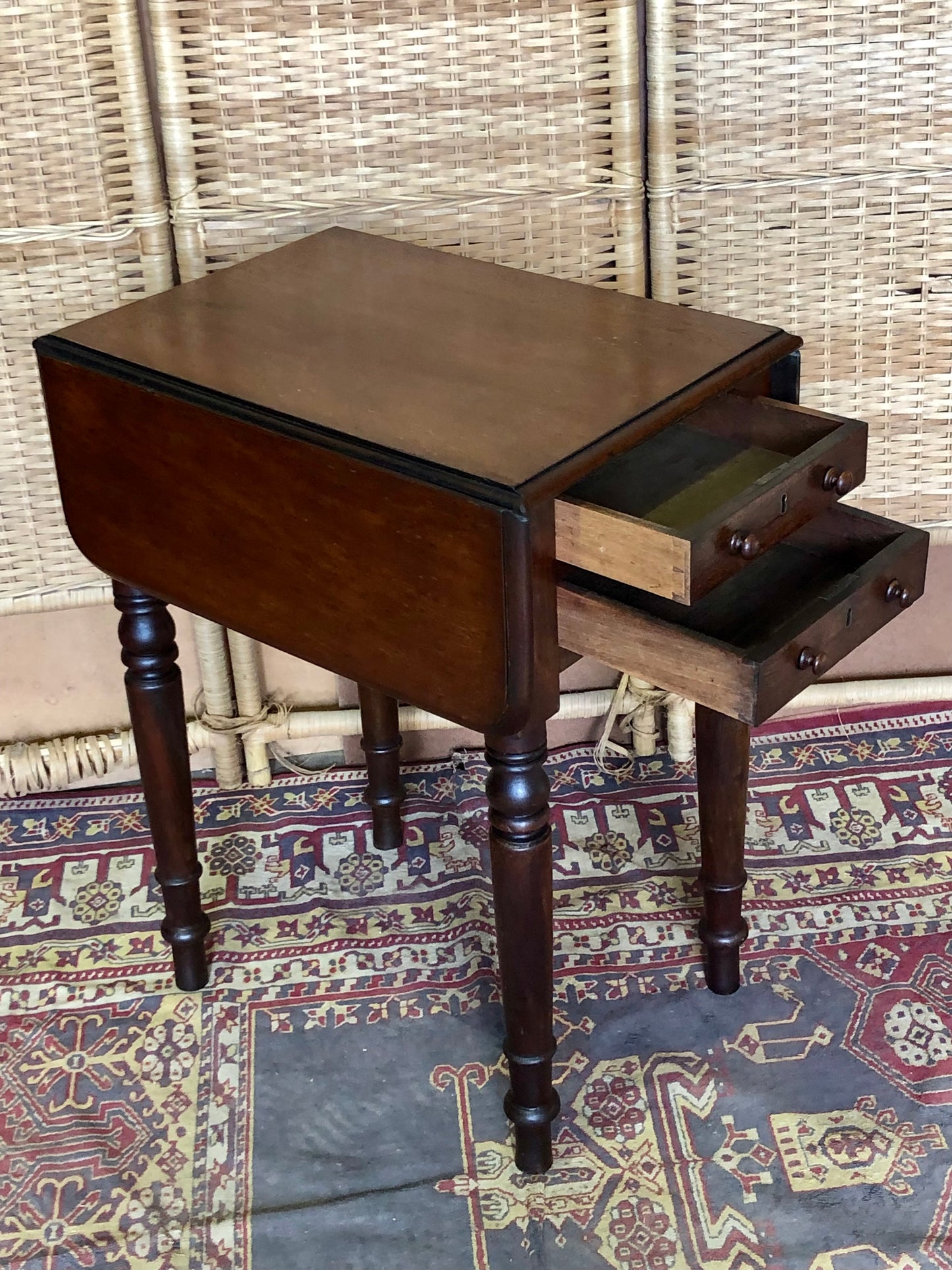 000509....Handsome Antique Mahogany Lamp Table