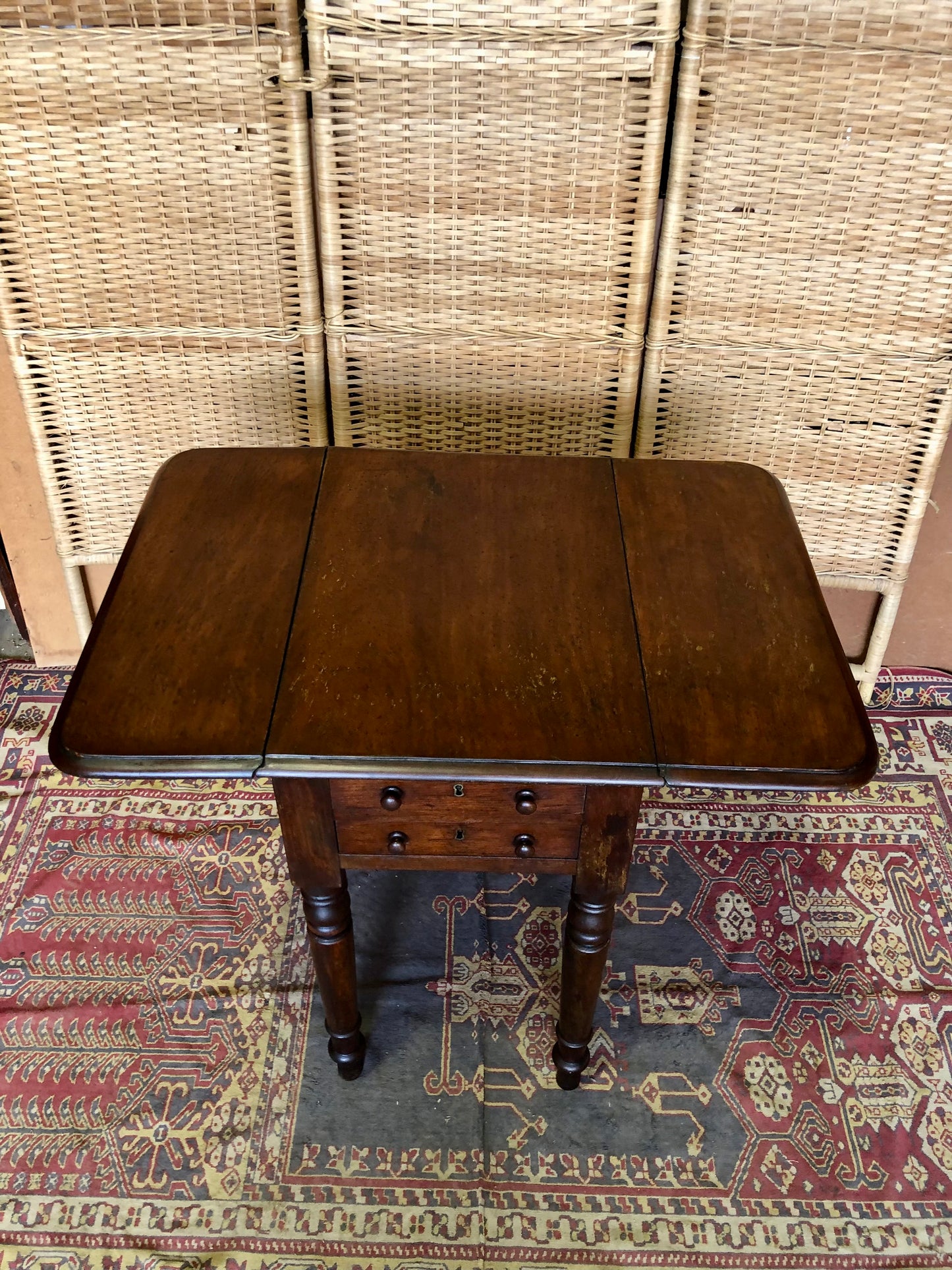 000509....Handsome Antique Mahogany Lamp Table