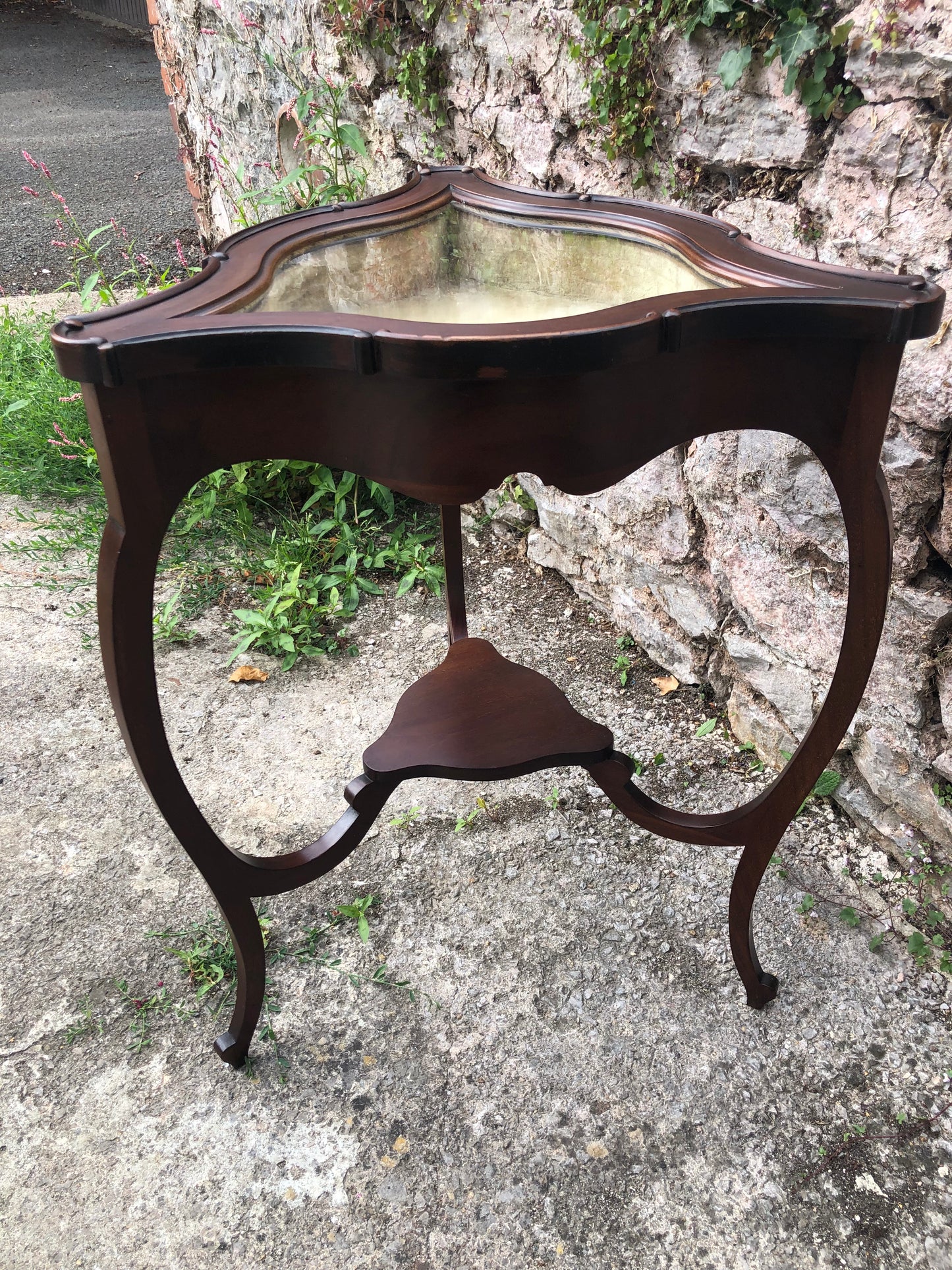 000508....Handsome Edwardian Mahogany Bijouterie Display Table
