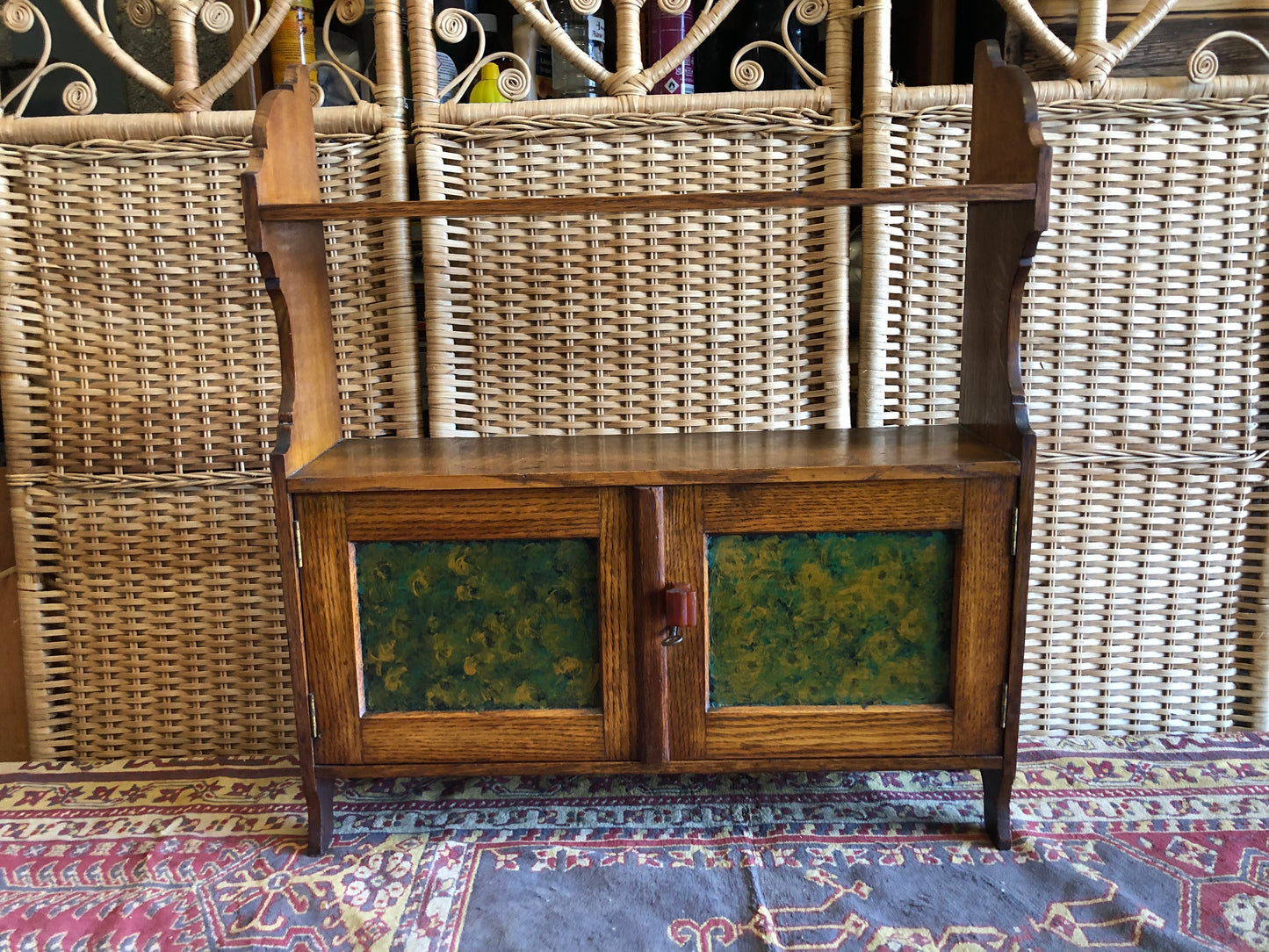 000507....Handsome Arts And Crafts Wall Cabinet