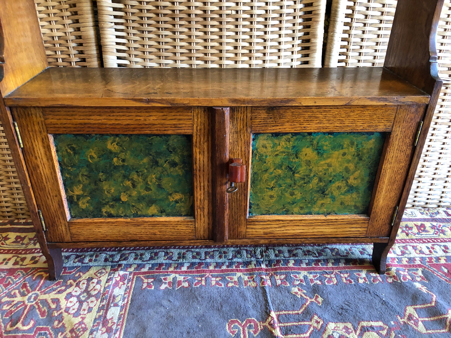 000507....Handsome Arts And Crafts Wall Cabinet