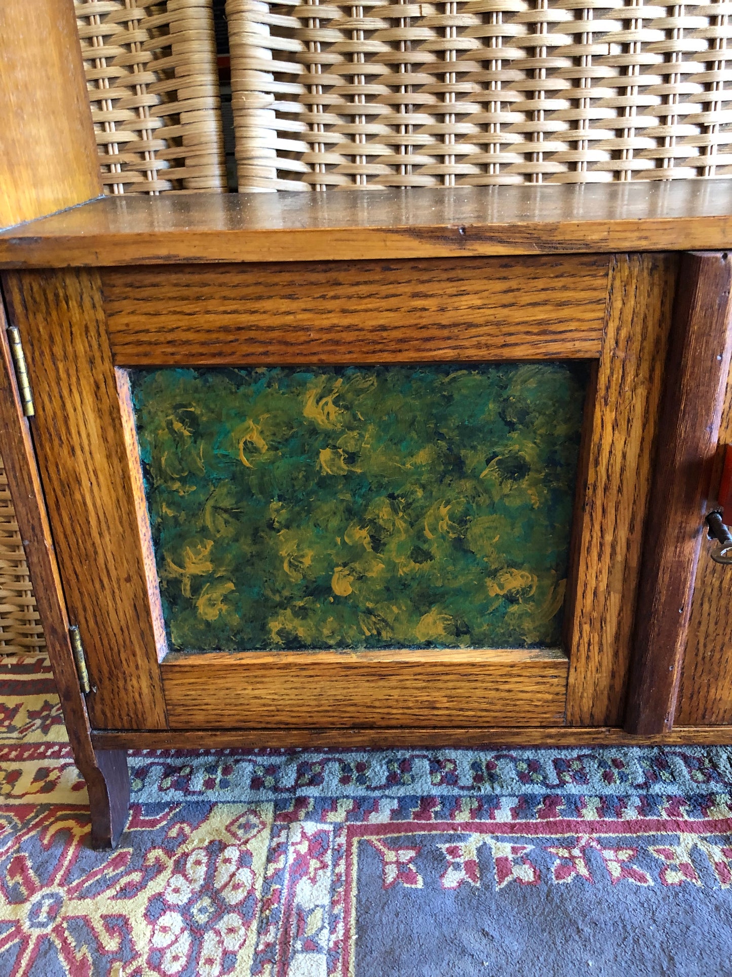000507....Handsome Arts And Crafts Wall Cabinet