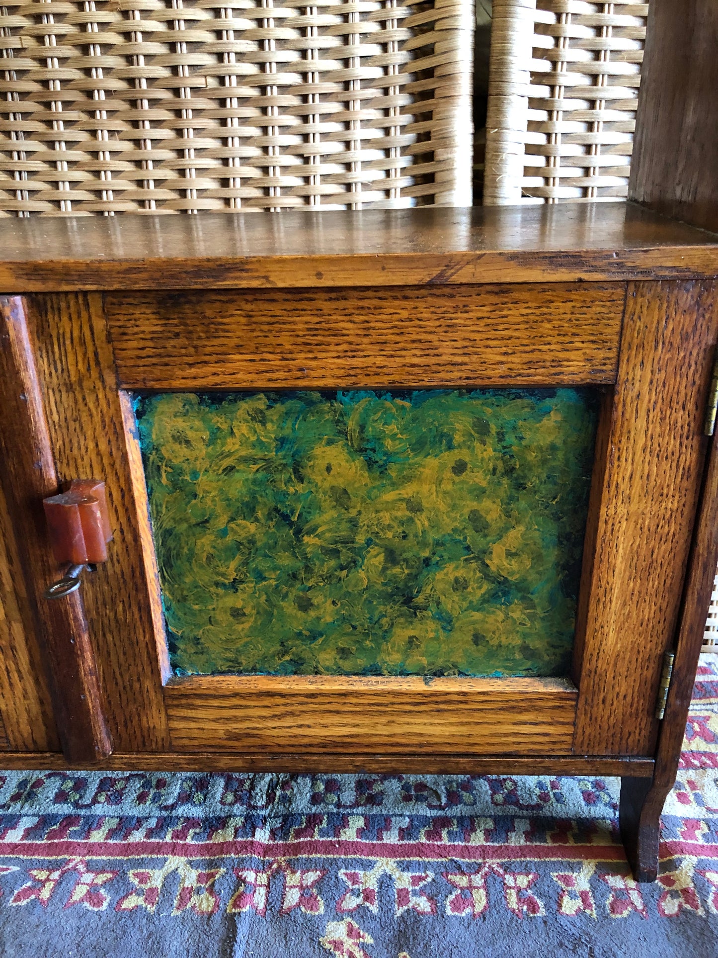 000507....Handsome Arts And Crafts Wall Cabinet