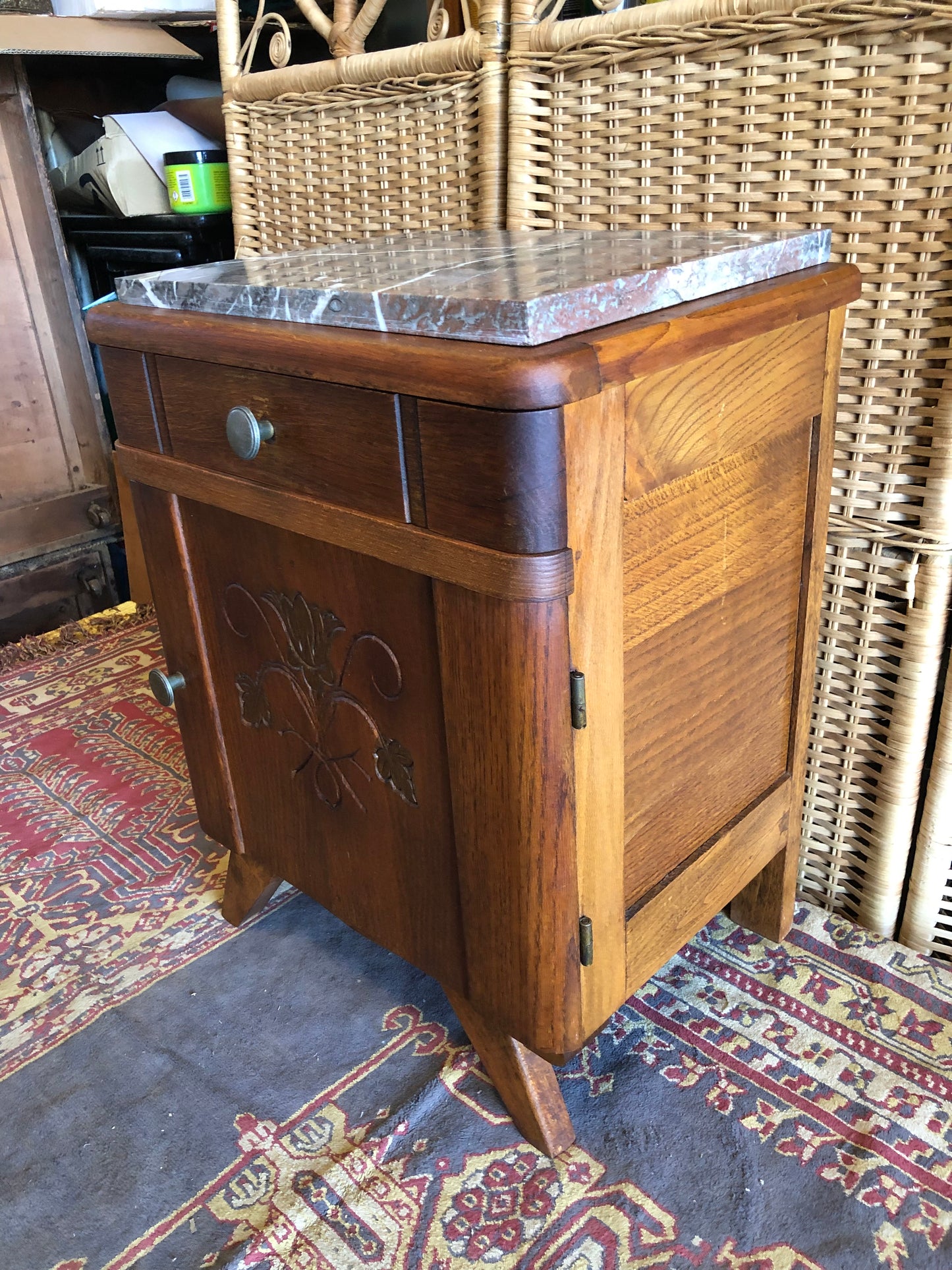 000506....Handsome Small Art Deco Bedside Lamp Table