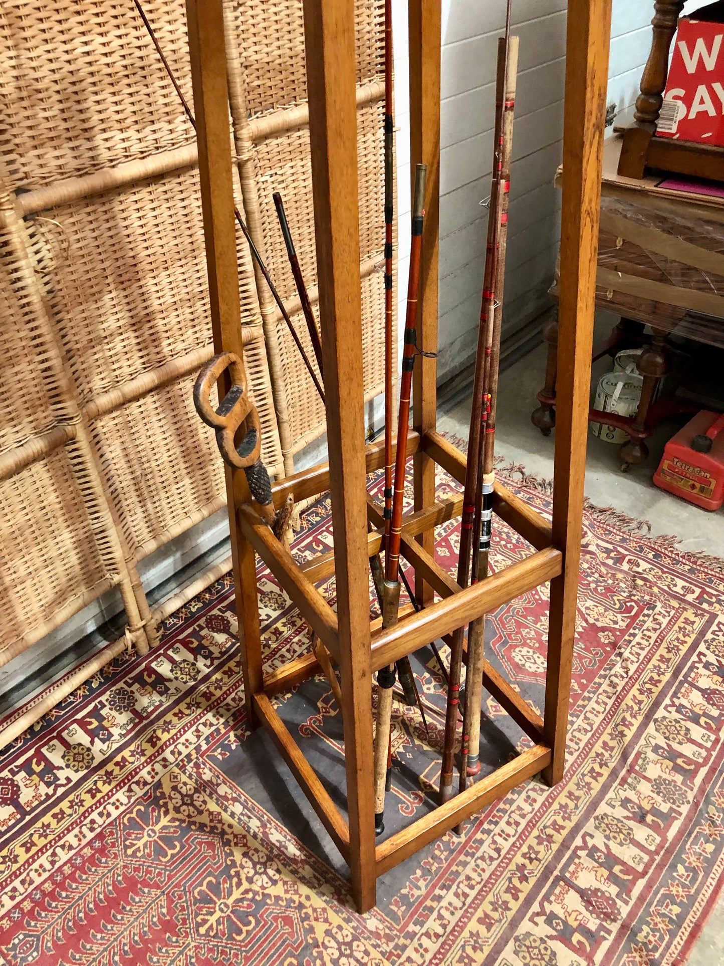 000648....Handsome Vintage Oak Arts And Crafts Hall Stand