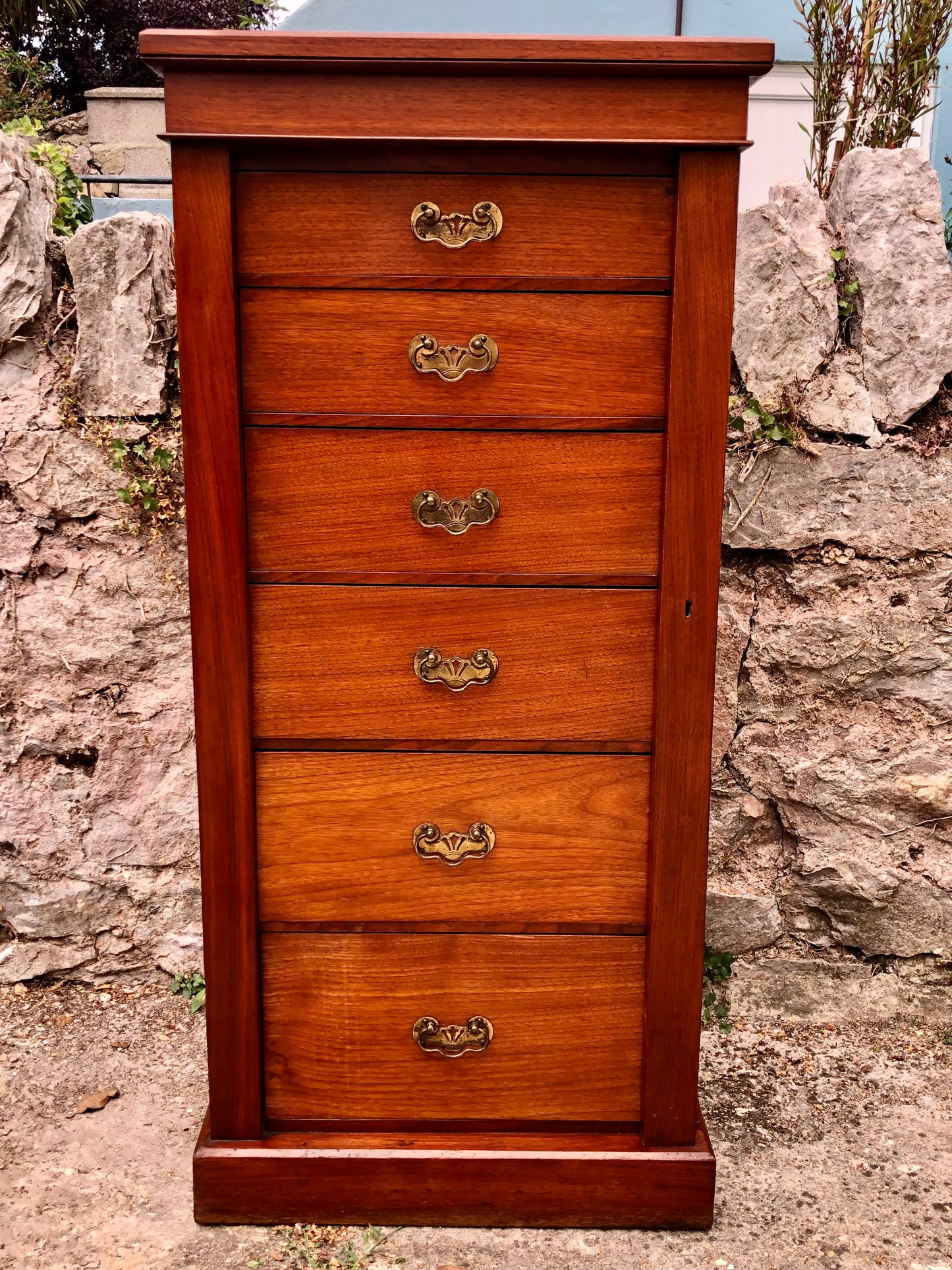 000505....Handsome Antique Walnut Wellington Chest Of Drawers