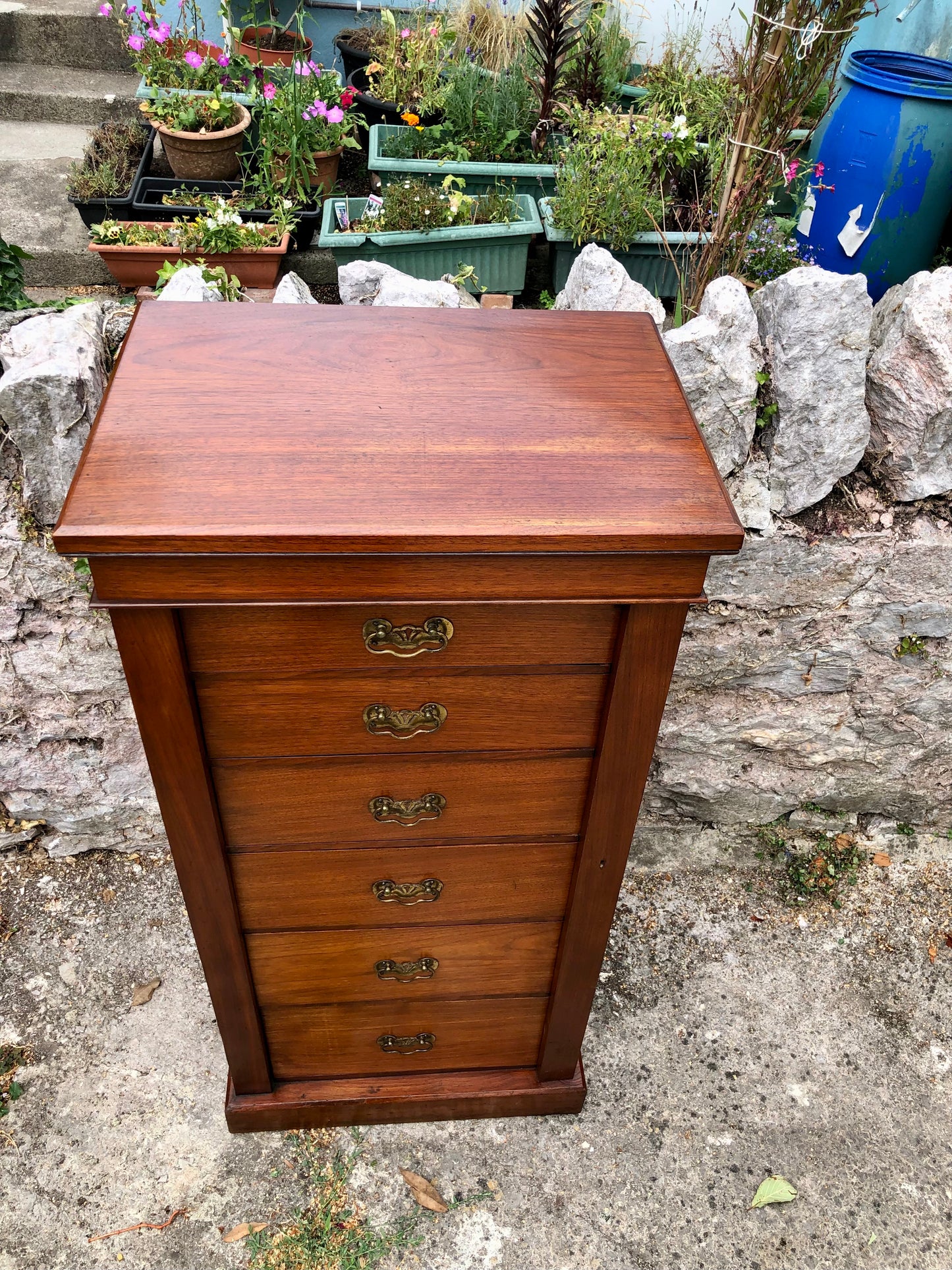 000505....Handsome Antique Walnut Wellington Chest Of Drawers