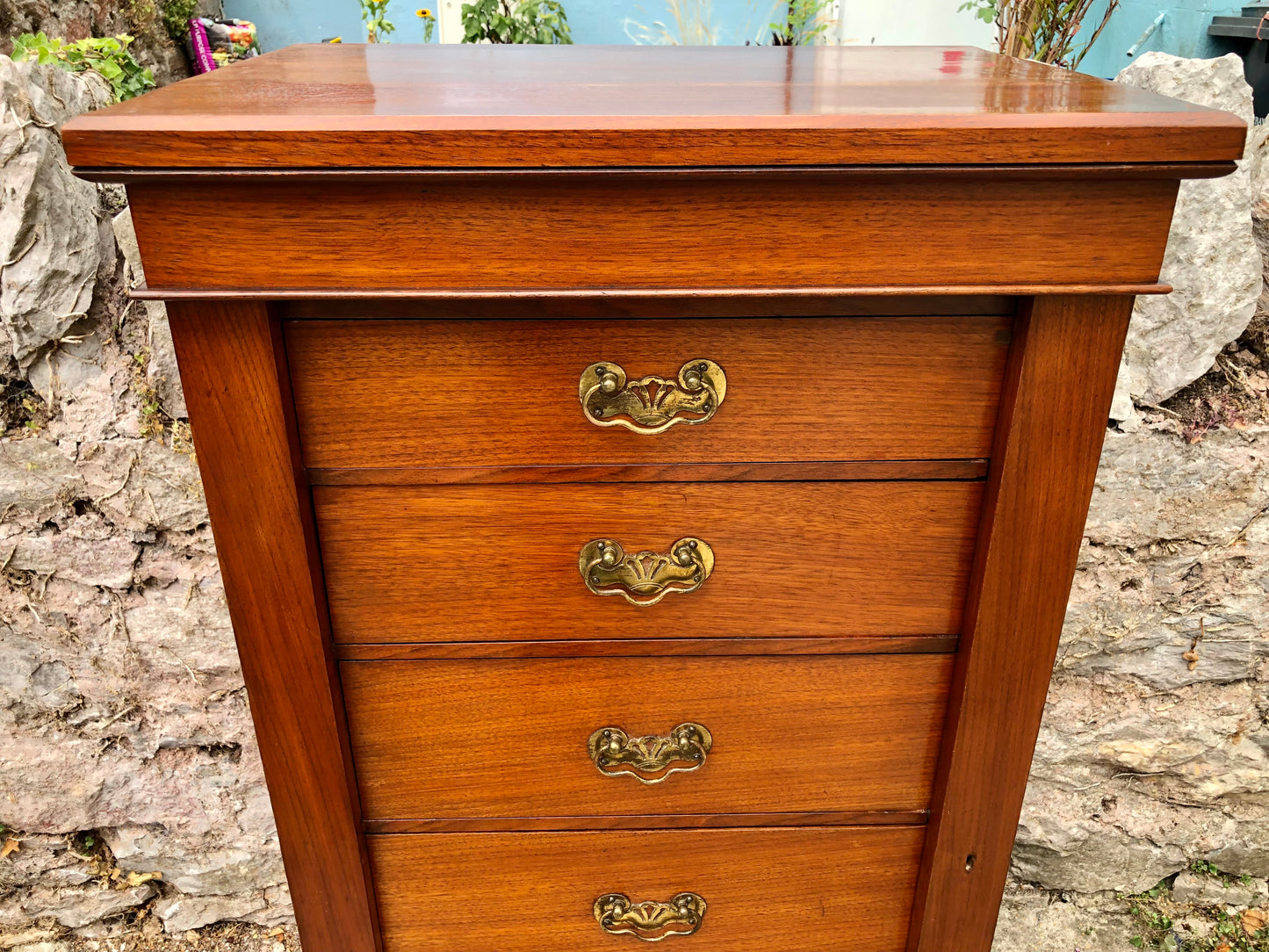 000505....Handsome Antique Walnut Wellington Chest Of Drawers