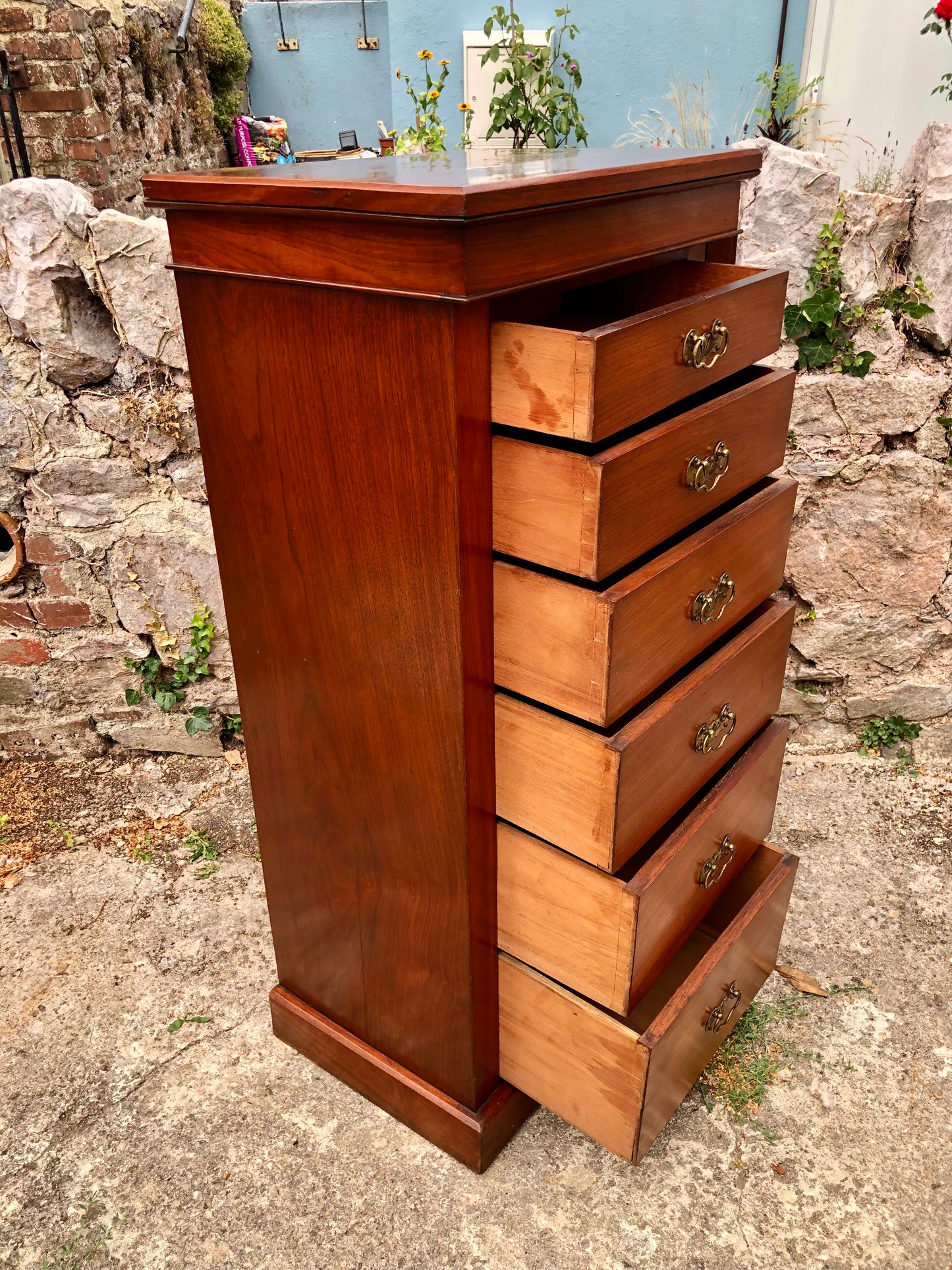 000505....Handsome Antique Walnut Wellington Chest Of Drawers