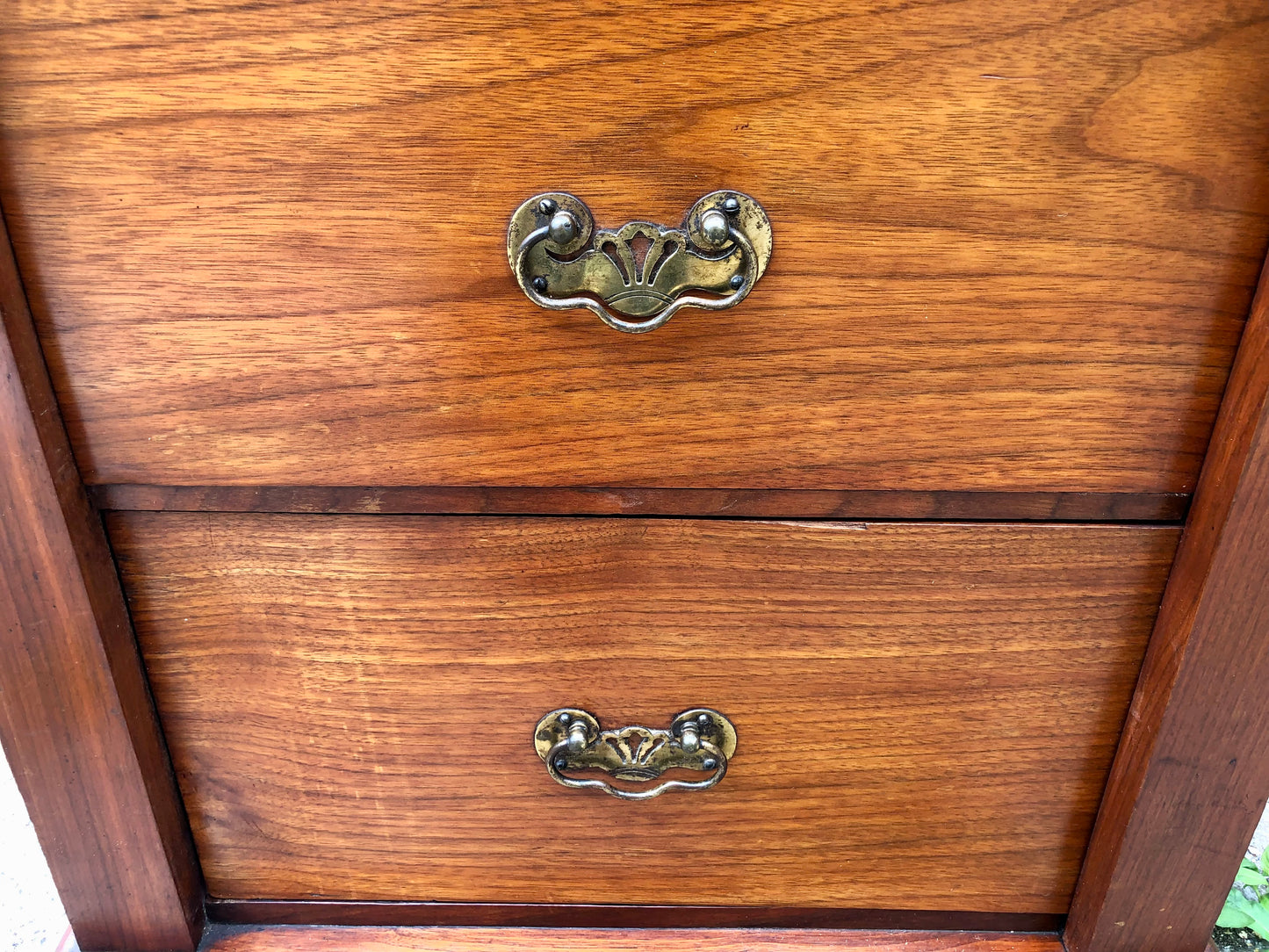 000505....Handsome Antique Walnut Wellington Chest Of Drawers