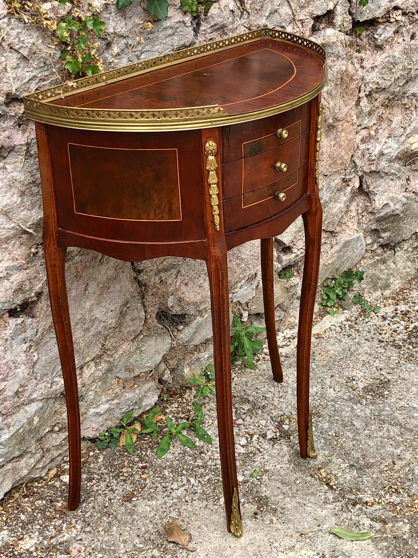 000502....Handsome Vintage French Lamp Or Bedside Table