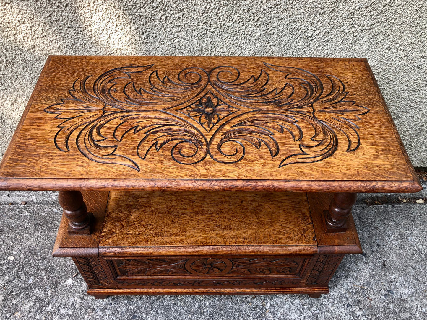 000503....Handsome Vintage Carved Oak Monks Bench Or Hall Seat