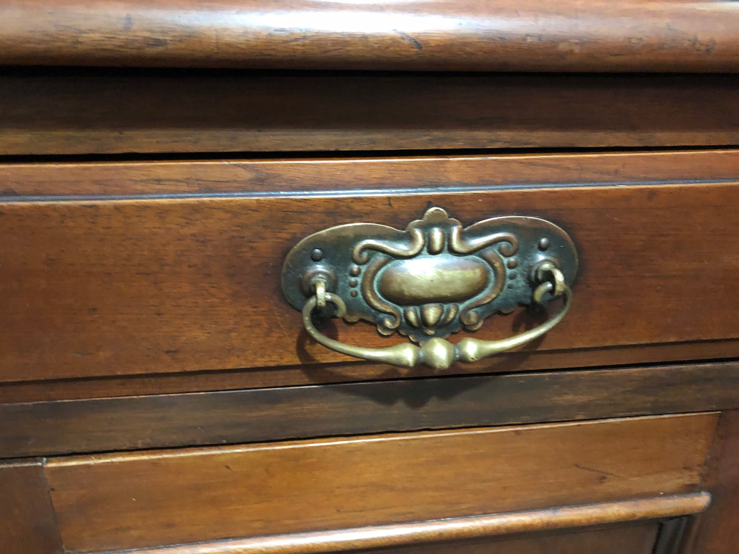 000643....Handsome Antique Mahogany Bookcase