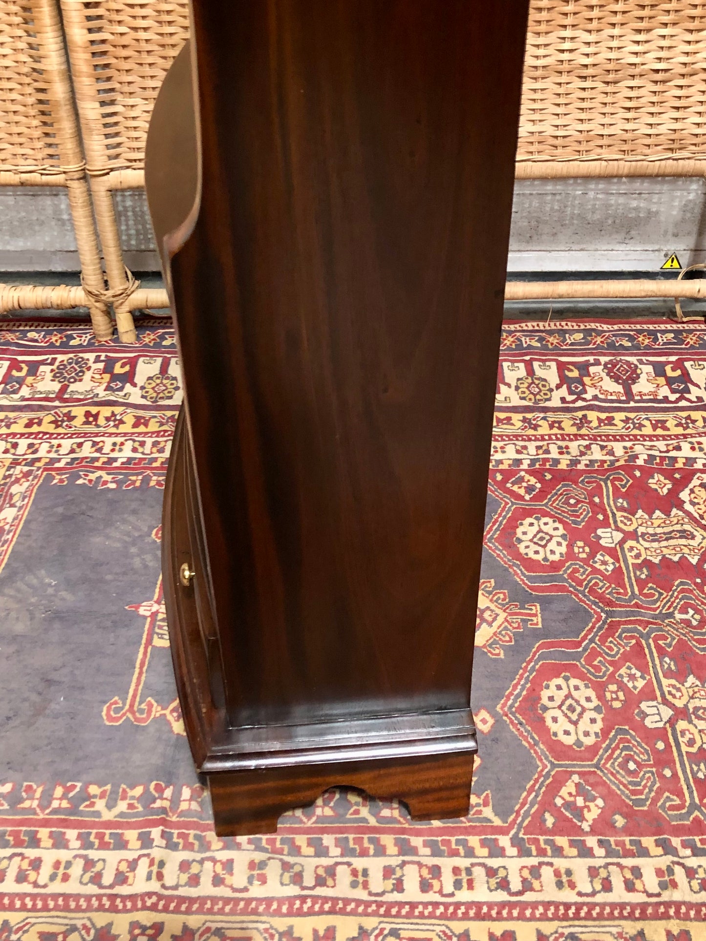000641.... Handsome Vintage Mahogany Bookcase