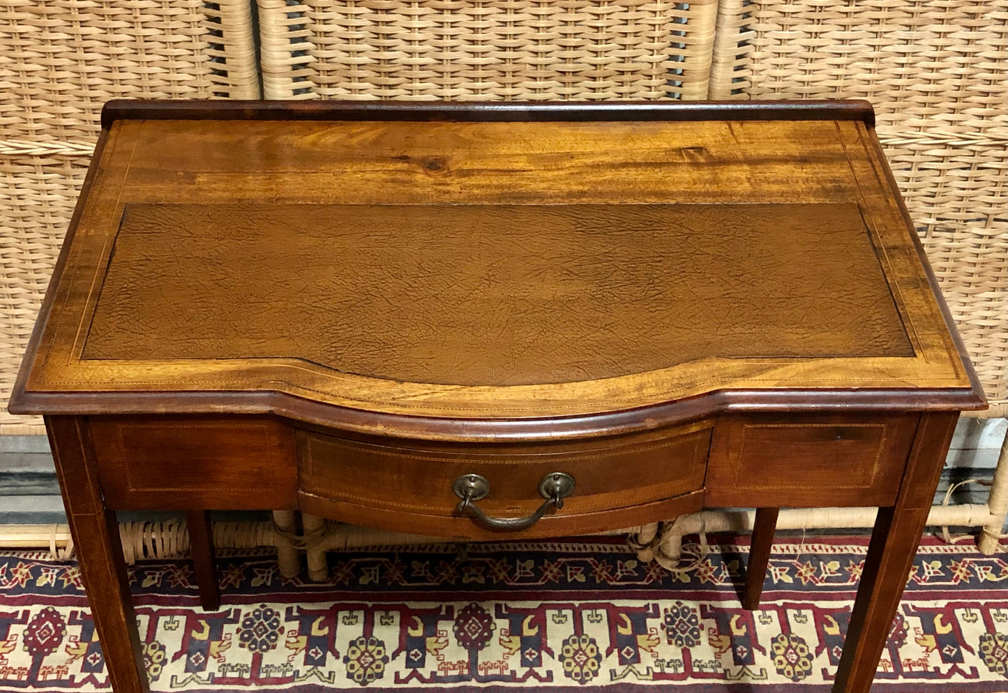 000640....Handsome Edwardian Mahogany Writing/Dressing Table