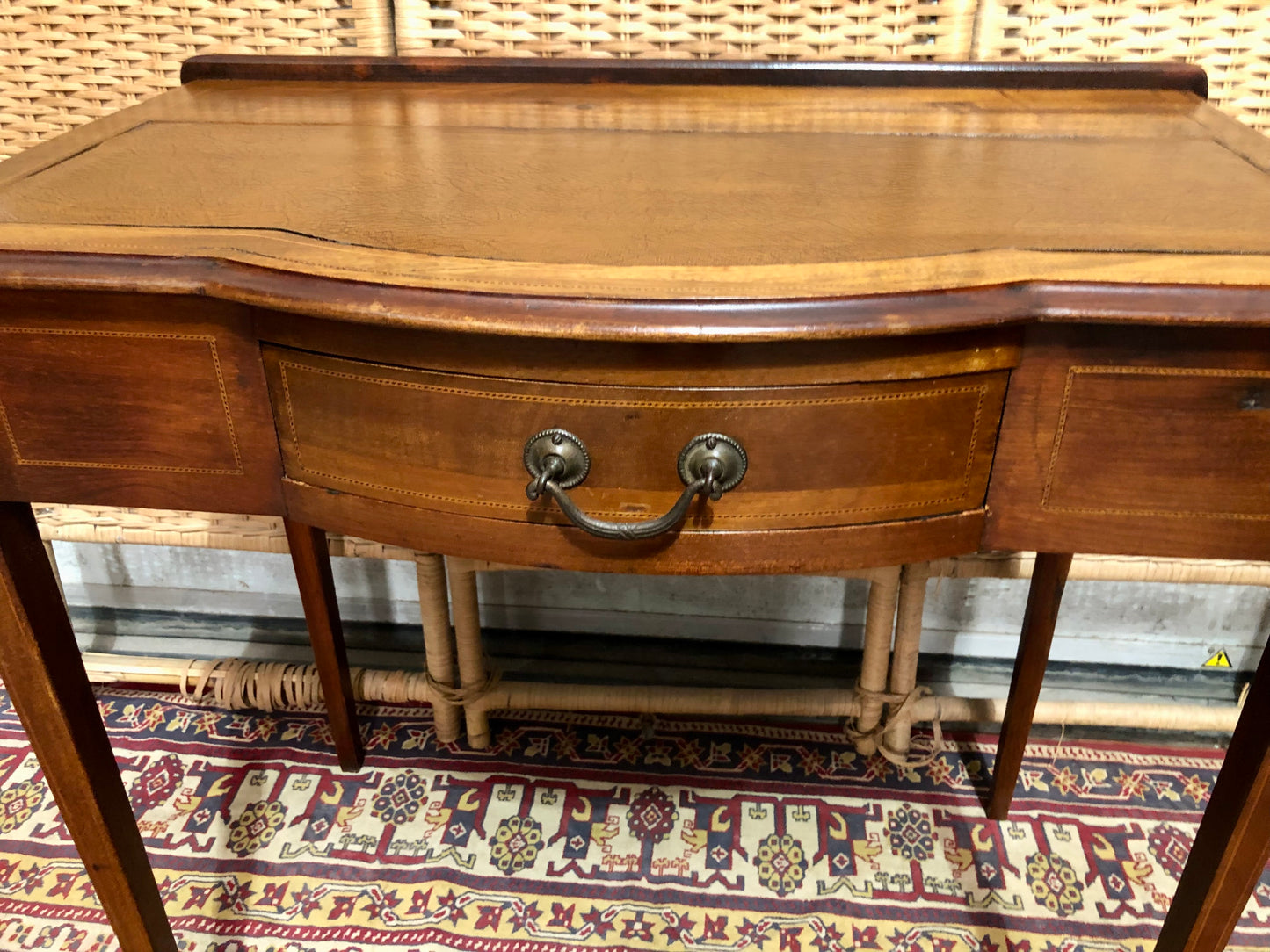 000640....Handsome Edwardian Mahogany Writing/Dressing Table