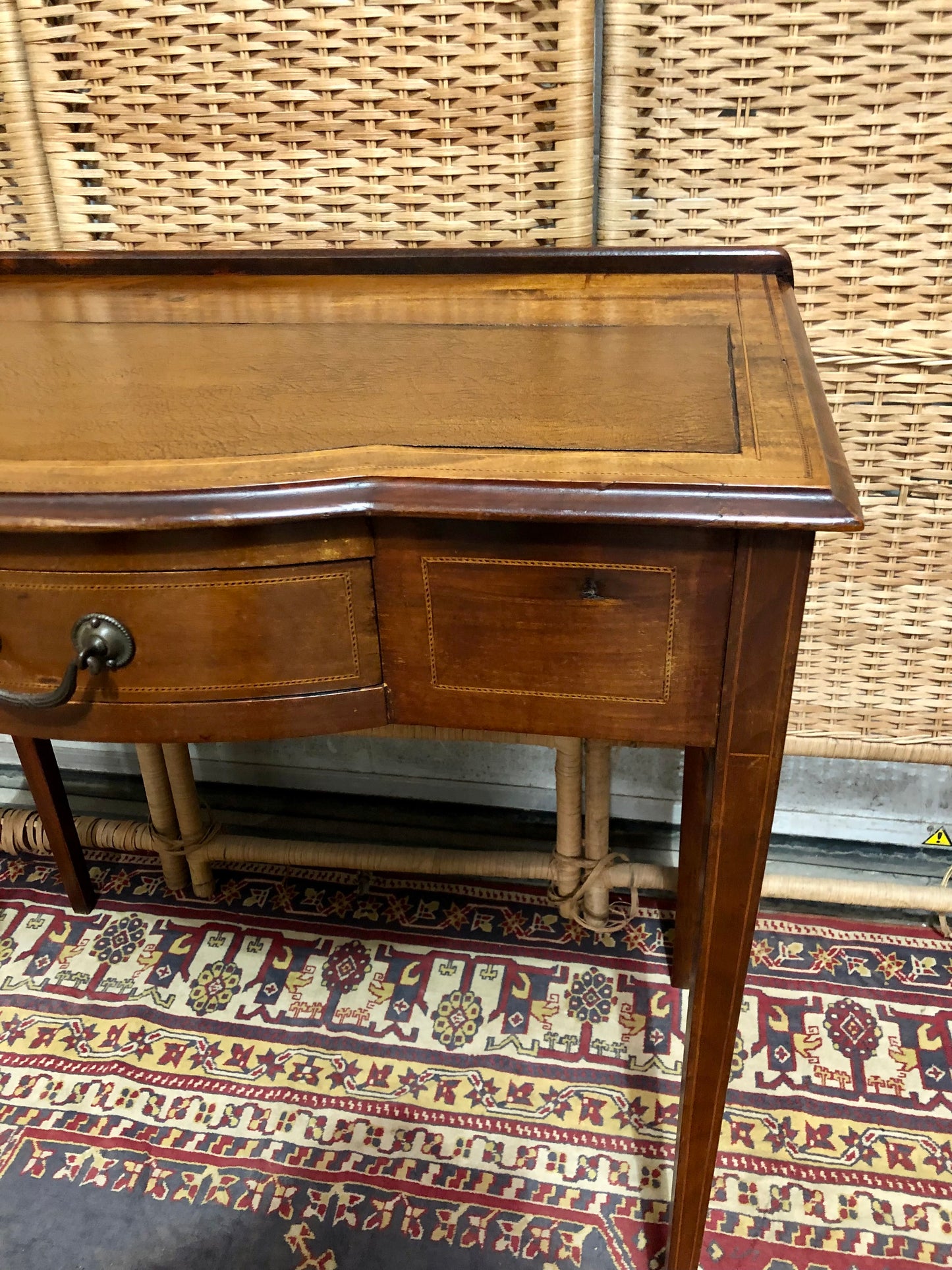 000640....Handsome Edwardian Mahogany Writing/Dressing Table