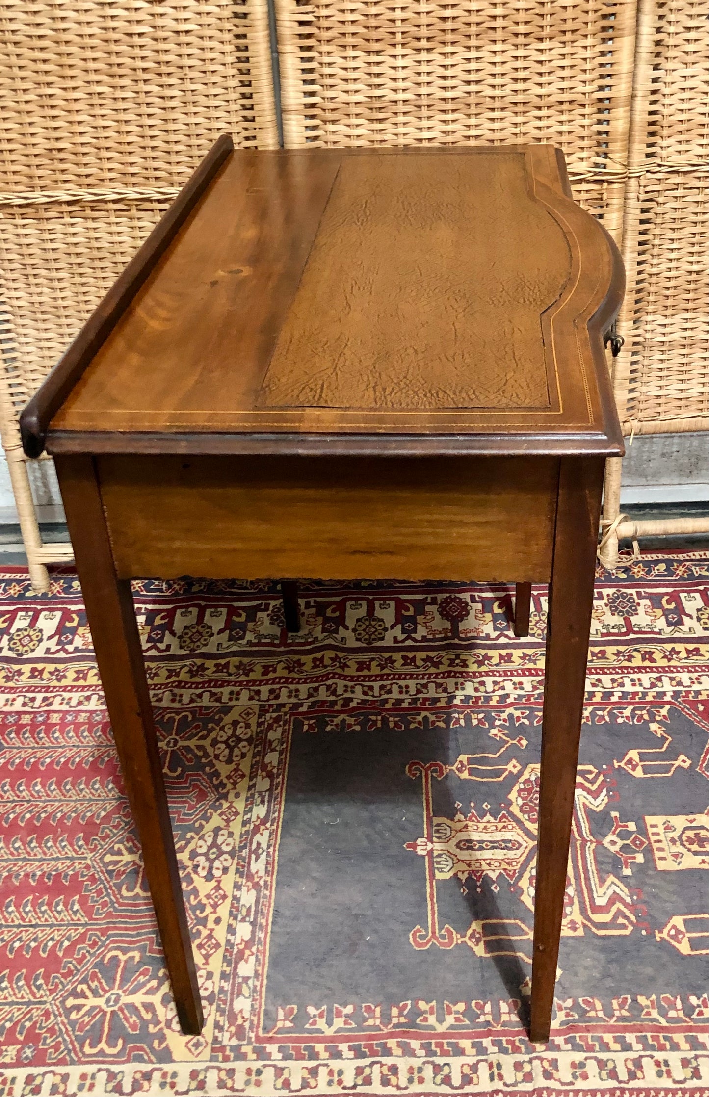 000640....Handsome Edwardian Mahogany Writing/Dressing Table
