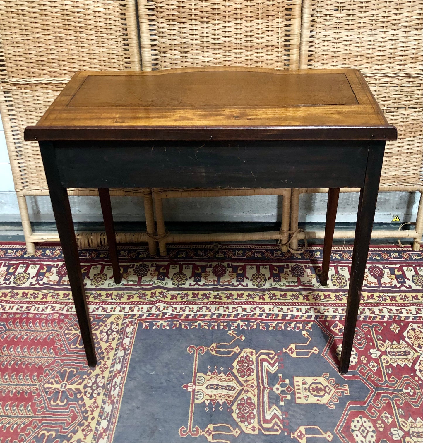000640....Handsome Edwardian Mahogany Writing/Dressing Table